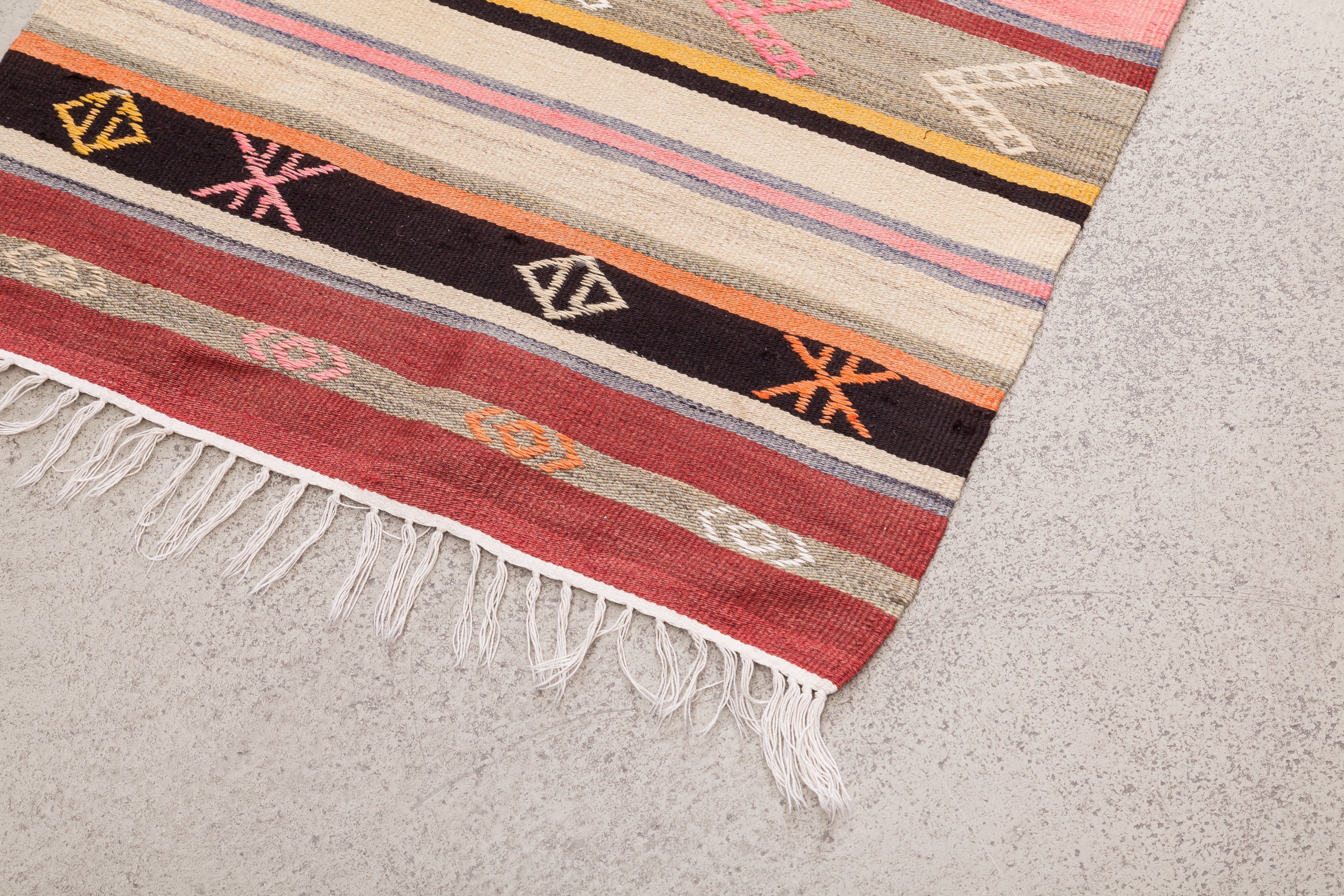 Vintage Kilim Denizli 131x58cm - Wild Heart Free Soul