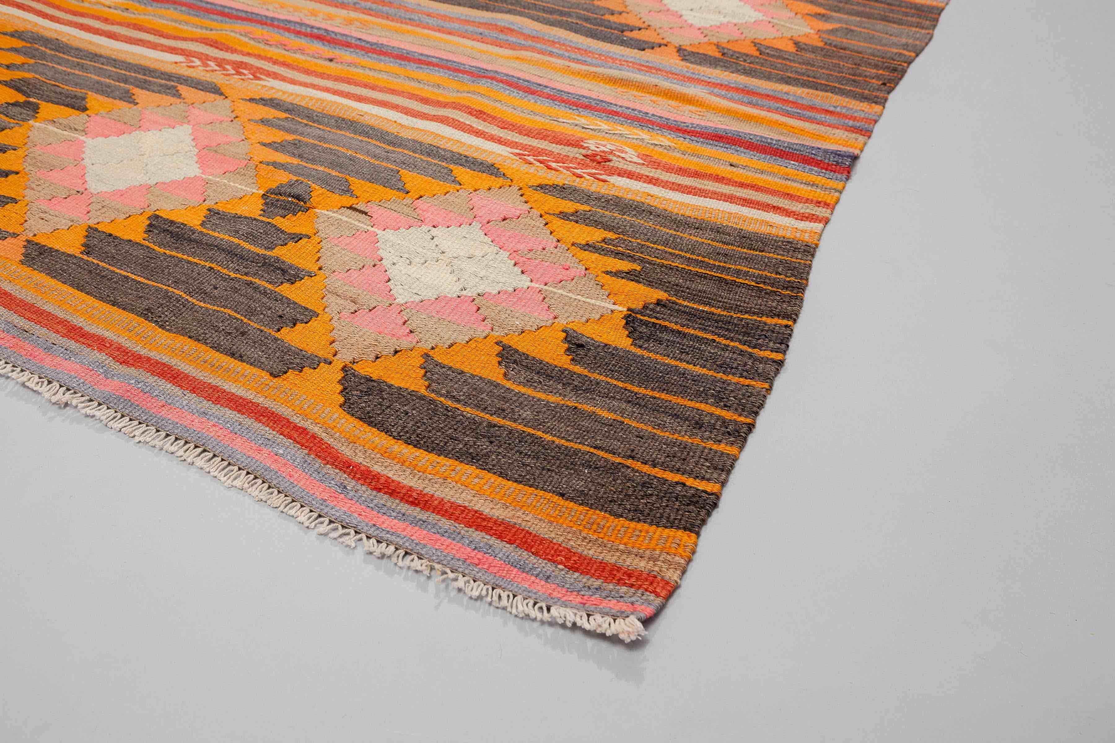 Vintage Kilim Denizli 230x153cm - Wild Heart Free Soul