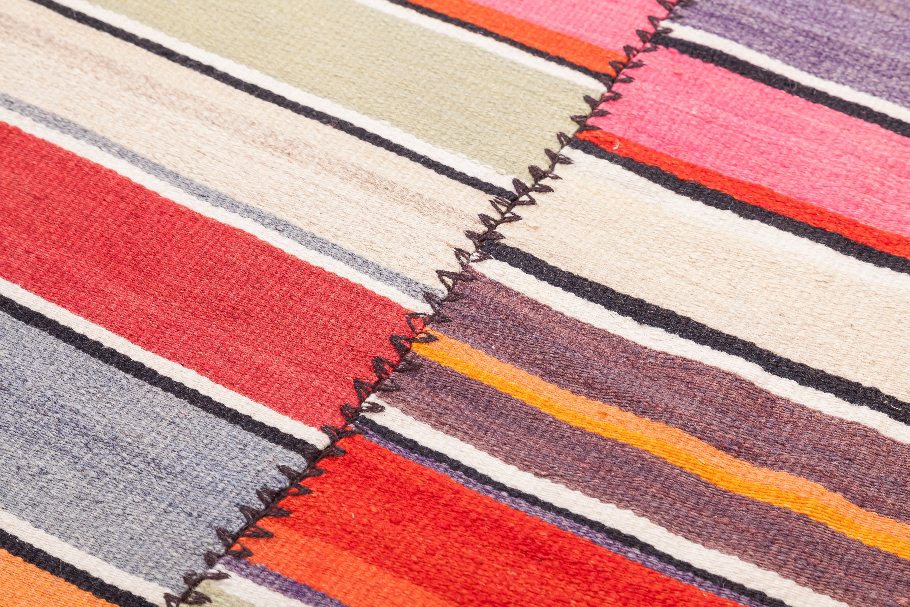 Vintage Kilim Denizli 230x197cm - Wild Heart Free Soul