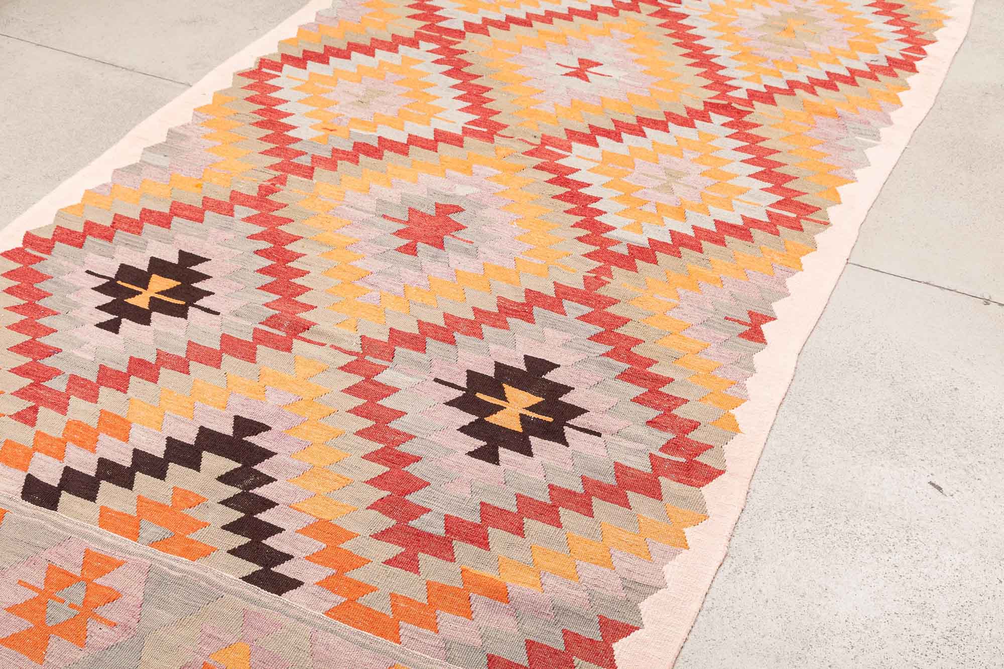 Vintage Kilim Denizli 300x150 cm - Wild Heart Free Soul