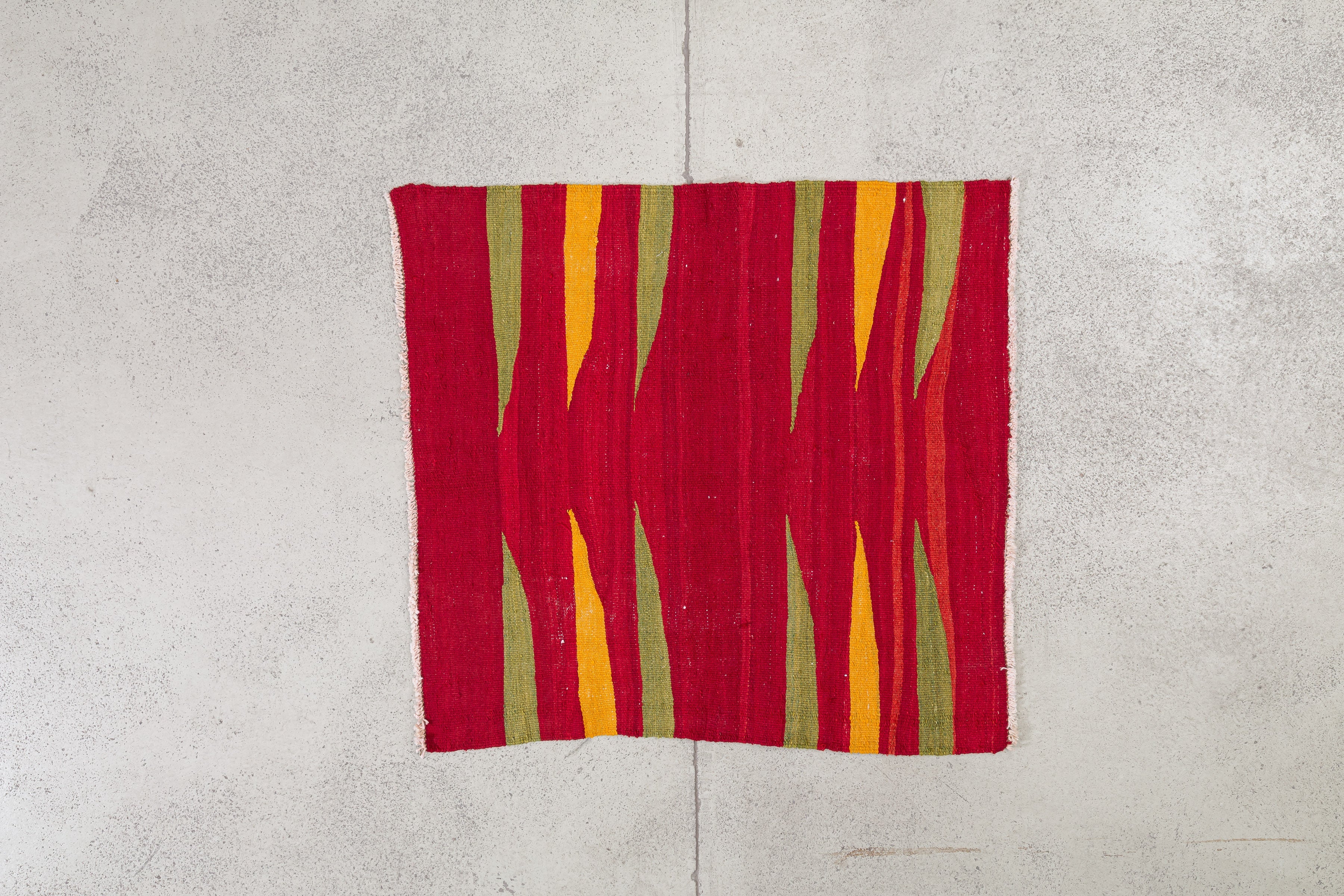 Vintage Kilim Denizli 92x87cm - Wild Heart Free Soul