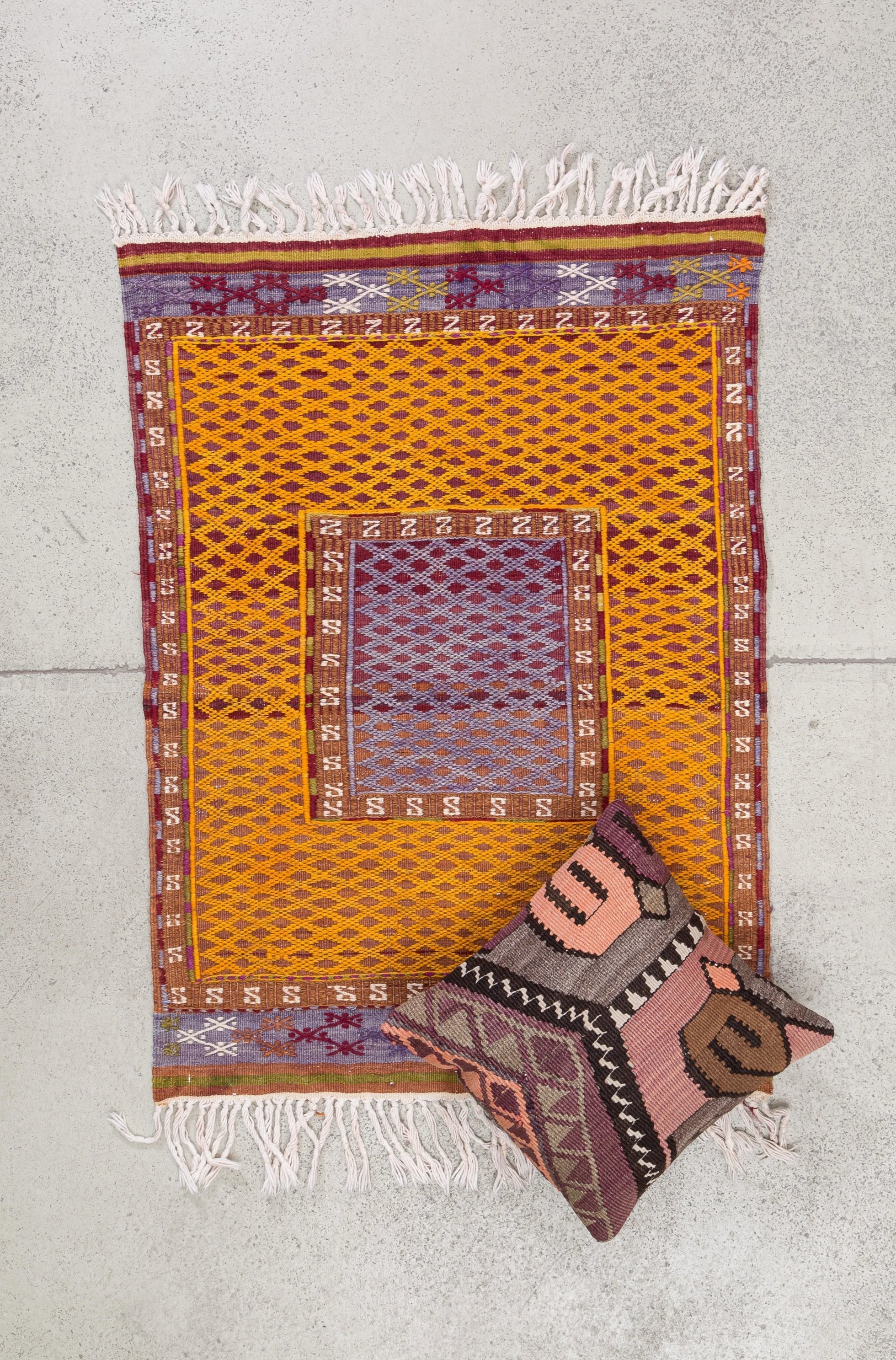 Vintage Kilim Elmali 109x80cm - Wild Heart Free Soul