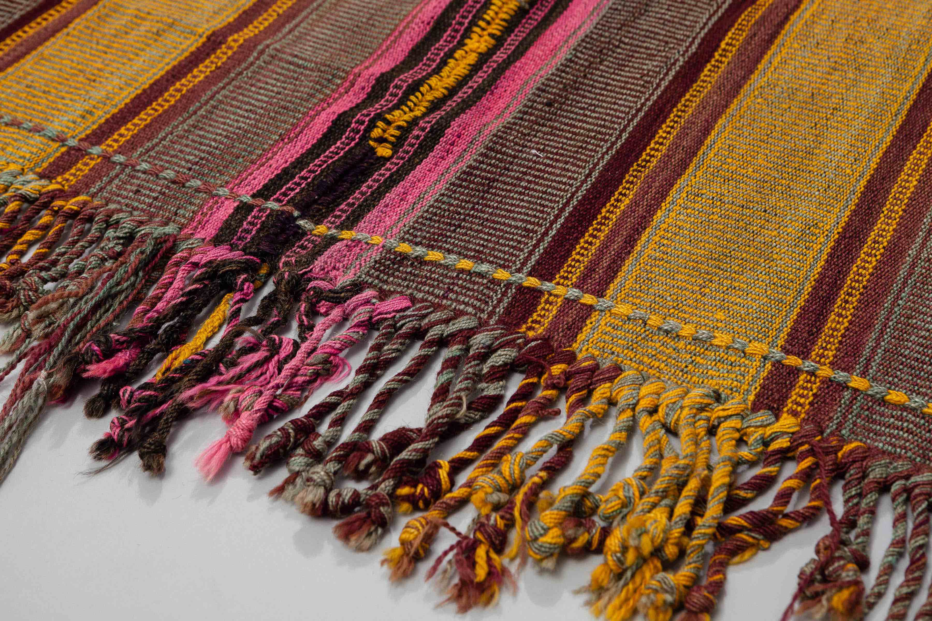 Vintage Kilim Hakkari 146x141cm - Wild Heart Free Soul