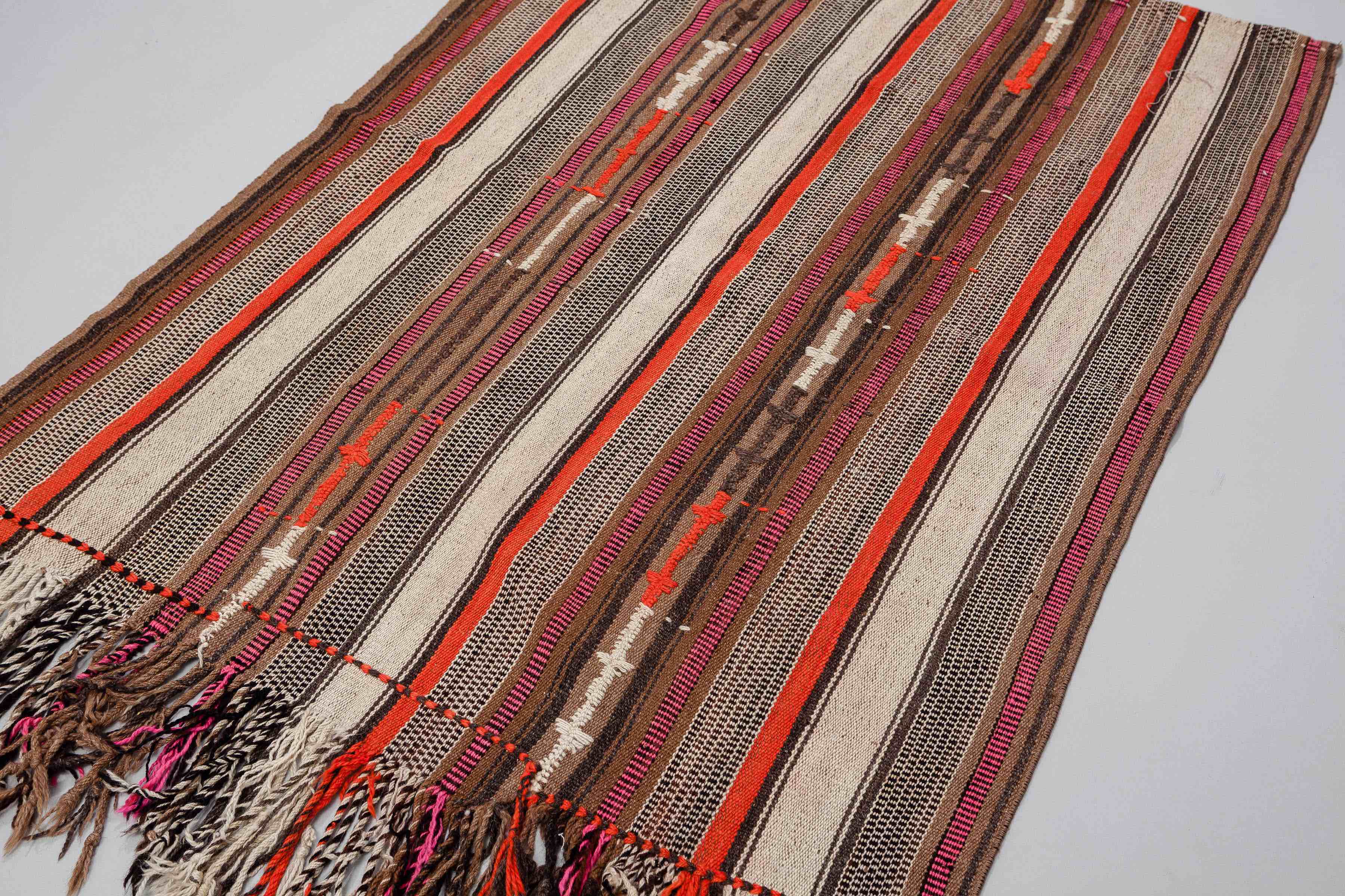 Vintage Kilim Hakkari 163x125cm - Wild Heart Free Soul