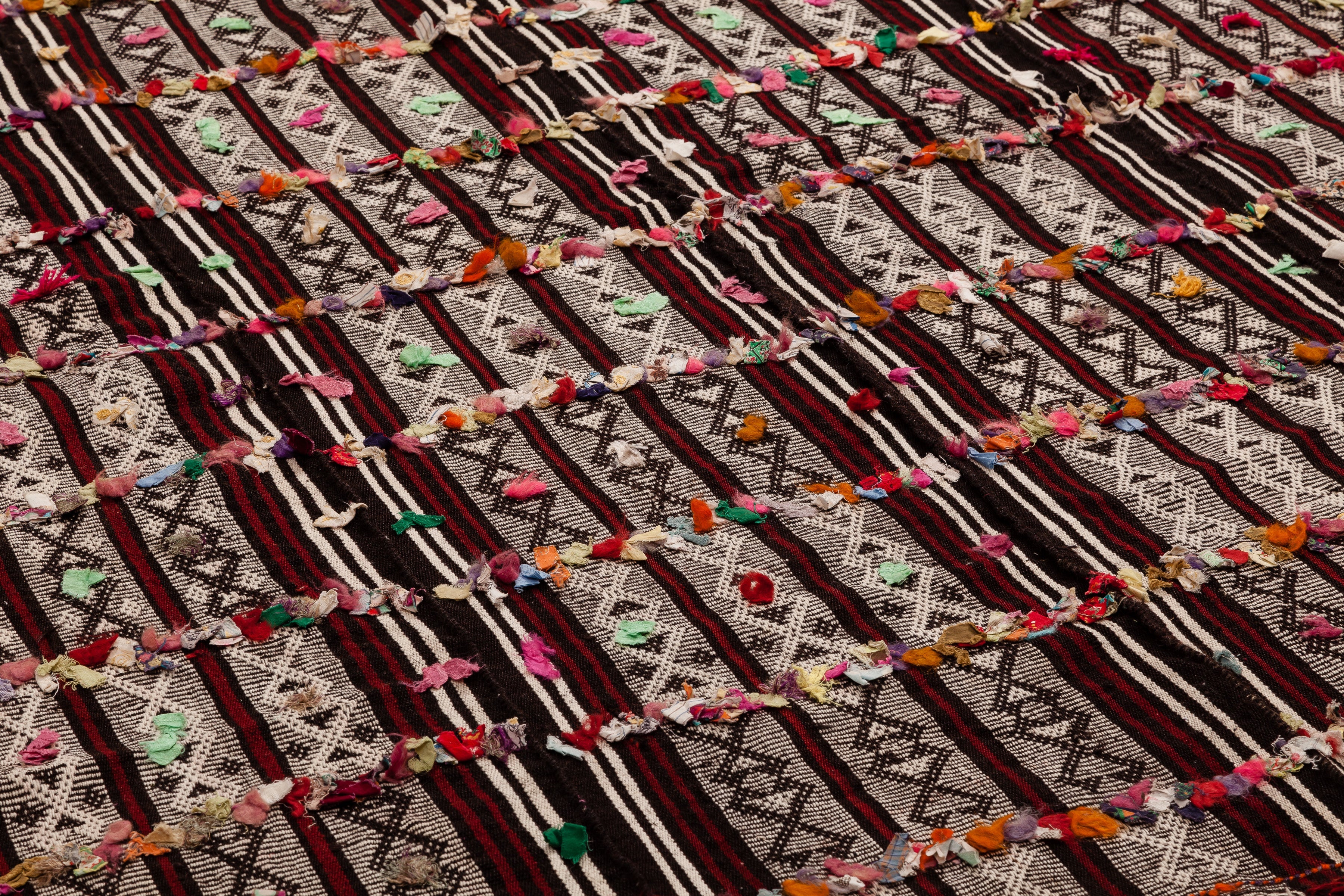 Vintage Kilim Hakkari 237x182cm - Wild Heart Free Soul