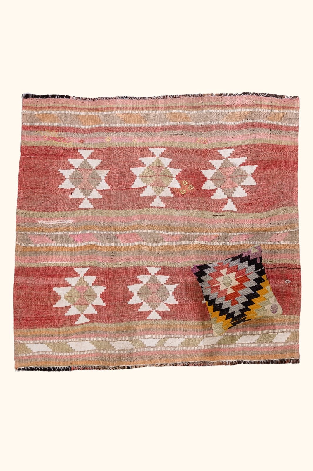 Vintage Kilim Kütahya 156x142cm - Wild Heart Free Soul