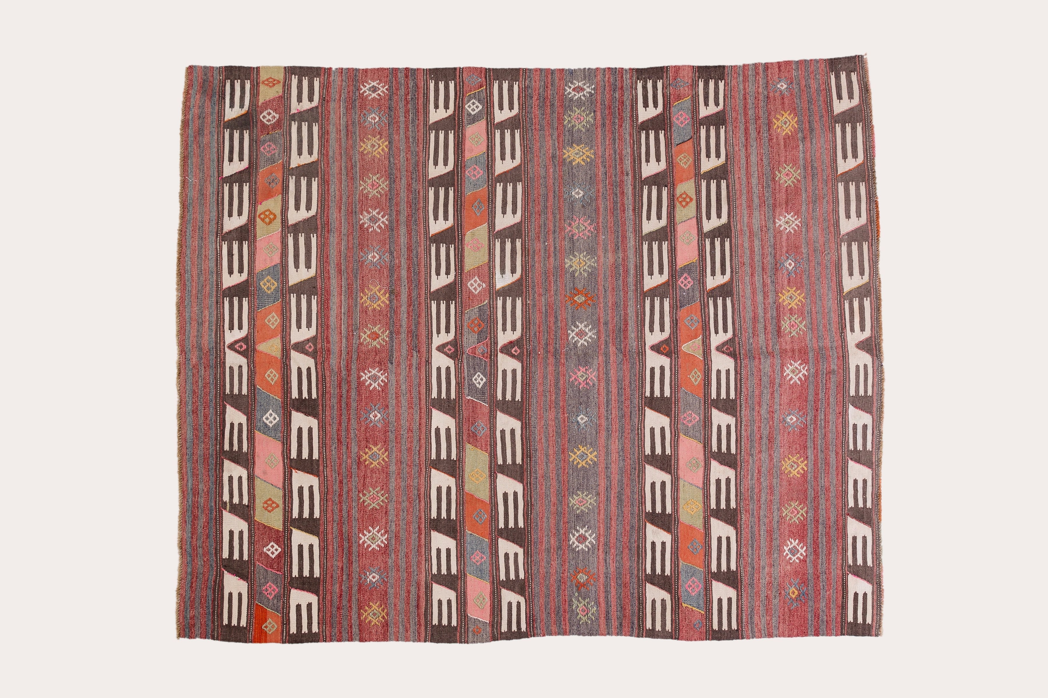 Vintage Kilim Kütahya 232x187cm - Wild Heart Free Soul