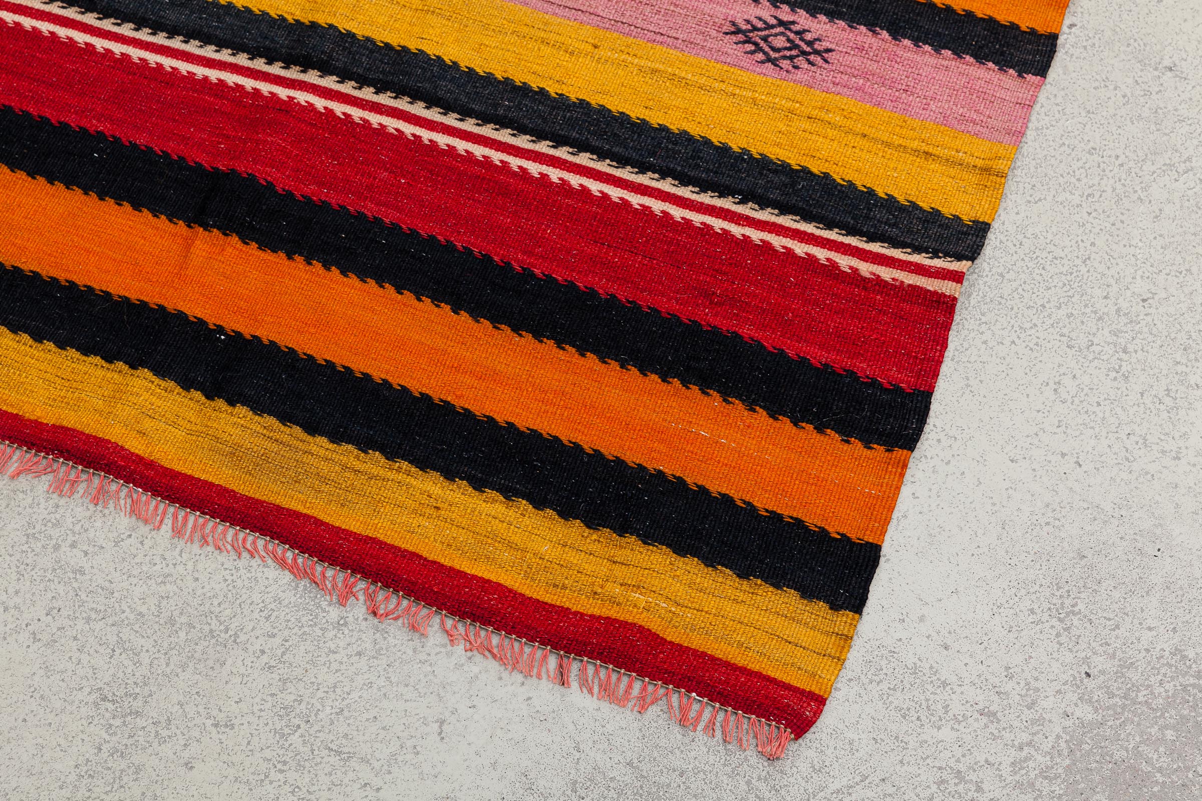 Vintage Kilim Maras 306x103cm - Wild Heart Free Soul