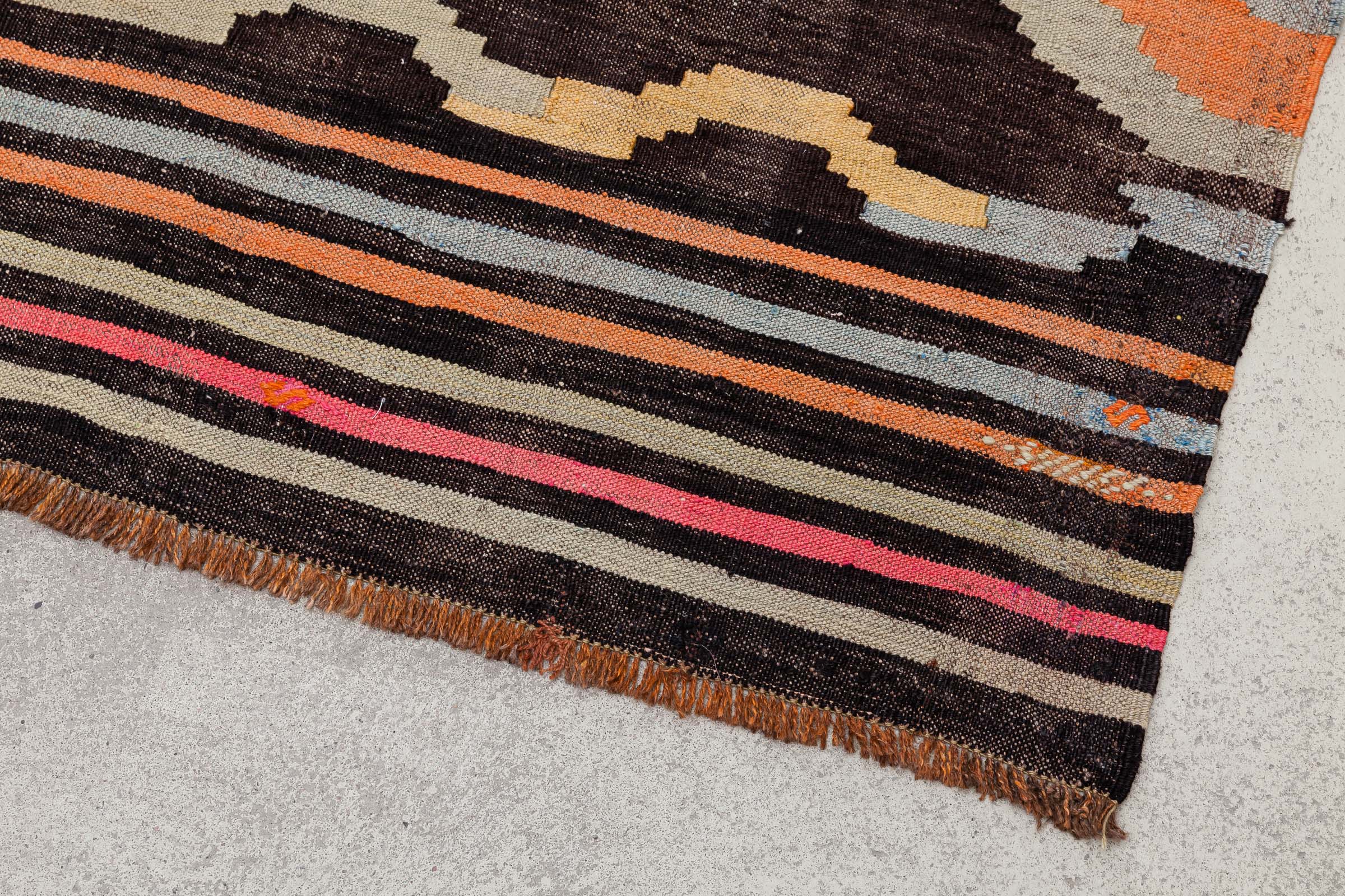 Vintage Kilim Mihalic 335x280 cm - Wild Heart Free Soul