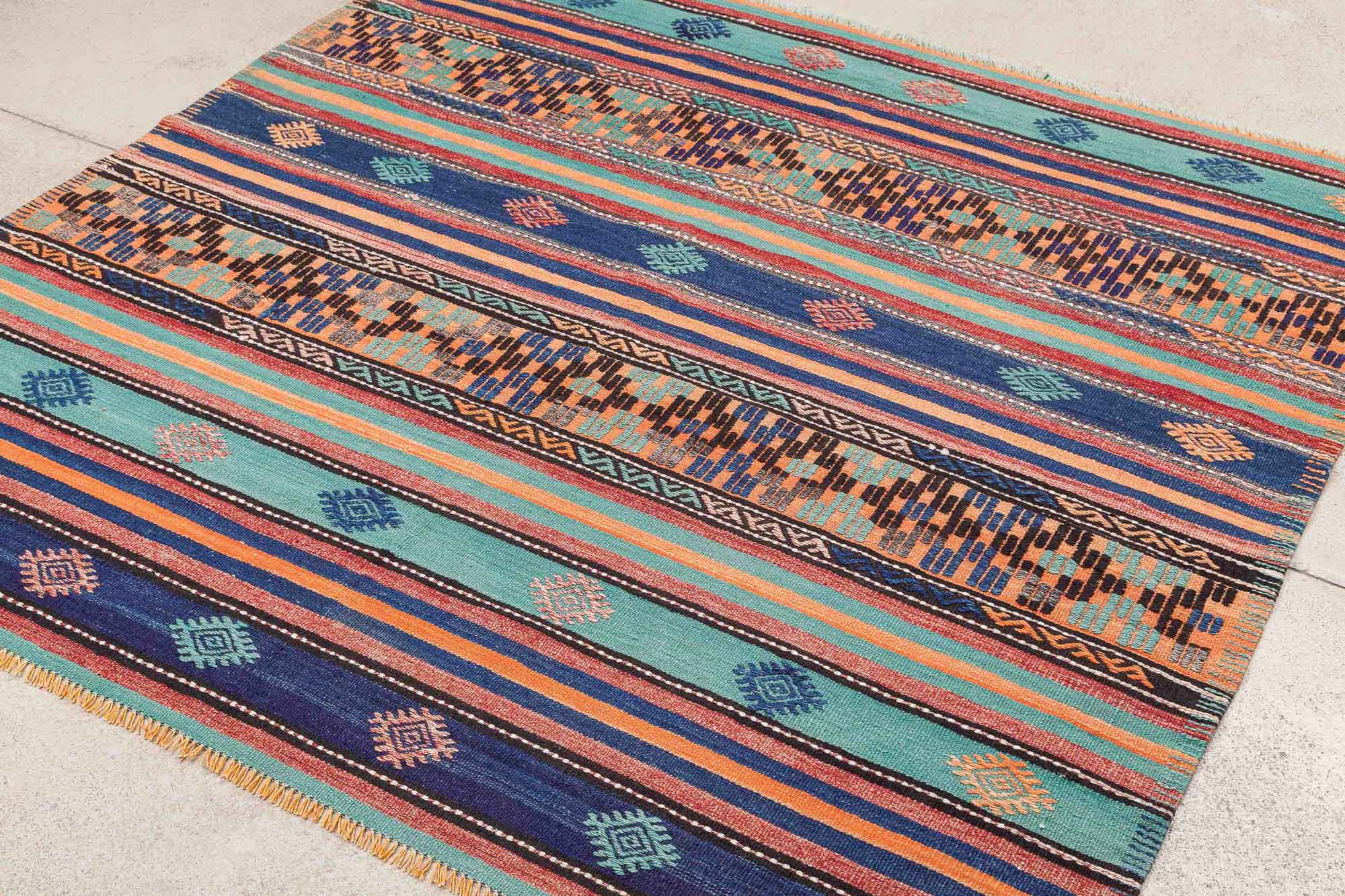 Vintage Kilim Selendi 170 x 177cm - Wild Heart Free Soul