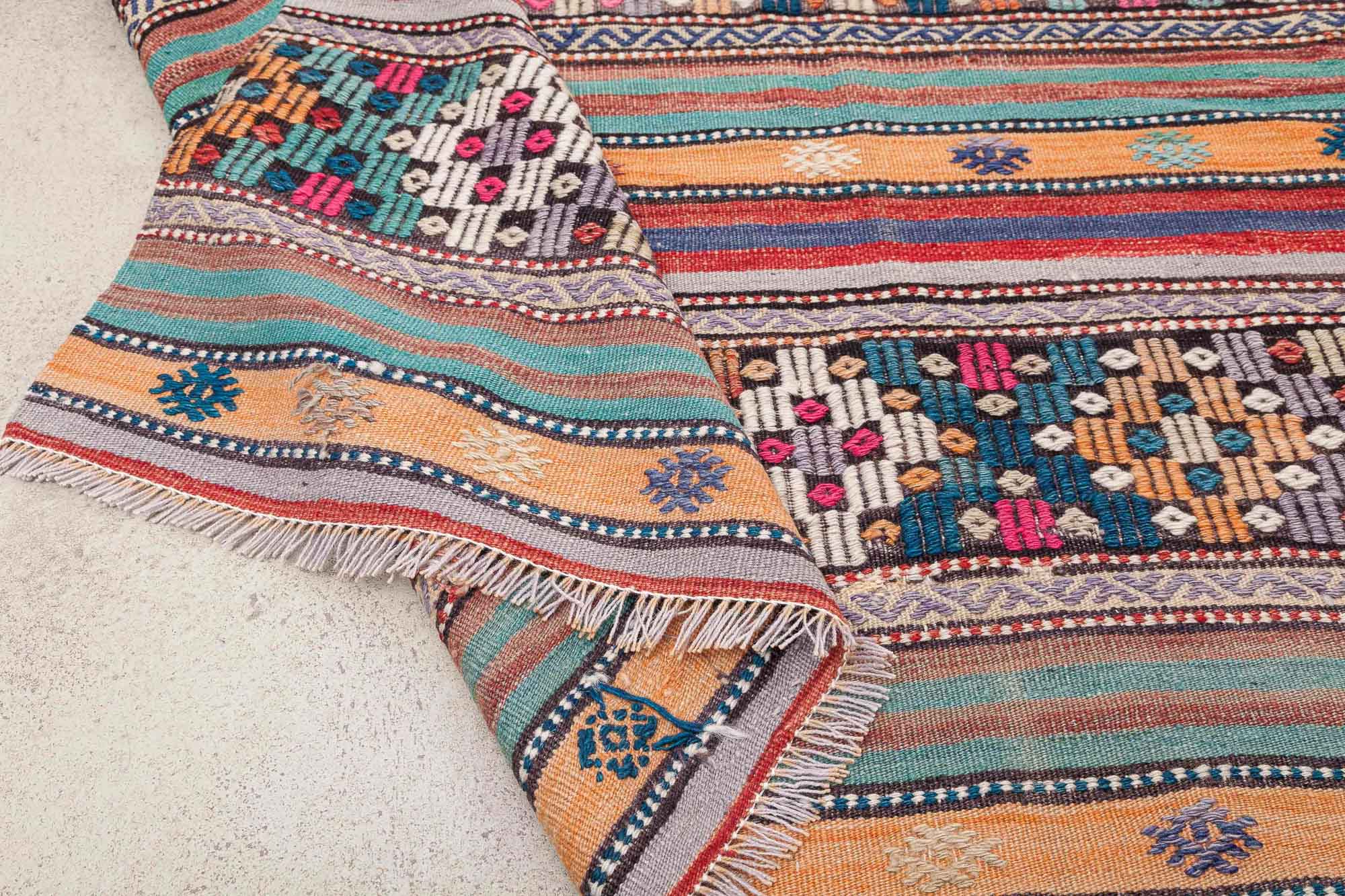 Vintage Kilim Selendi 235 x 175cm - Wild Heart Free Soul
