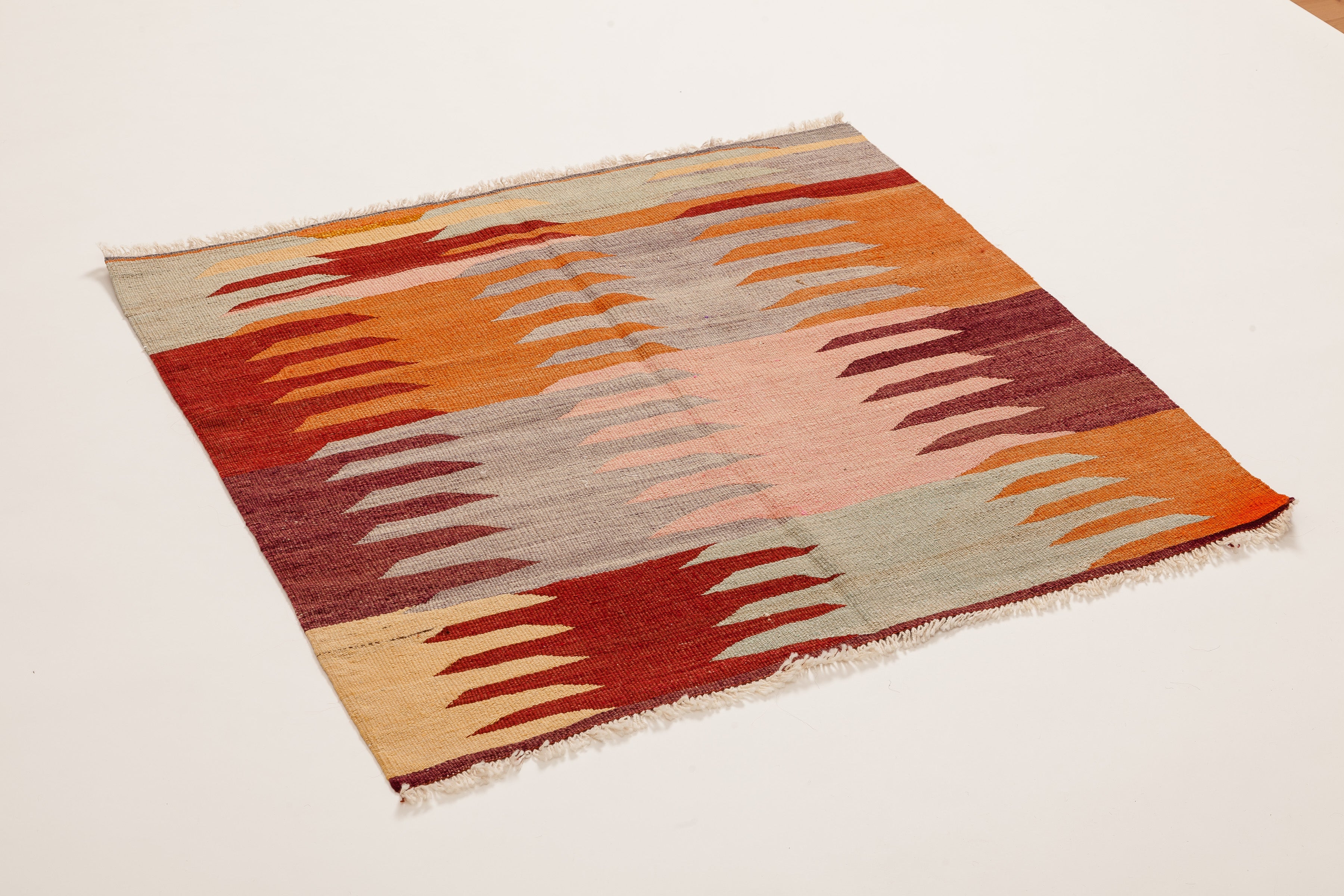 Vintage Kilim Tavas 106x106cm - Wild Heart Free Soul