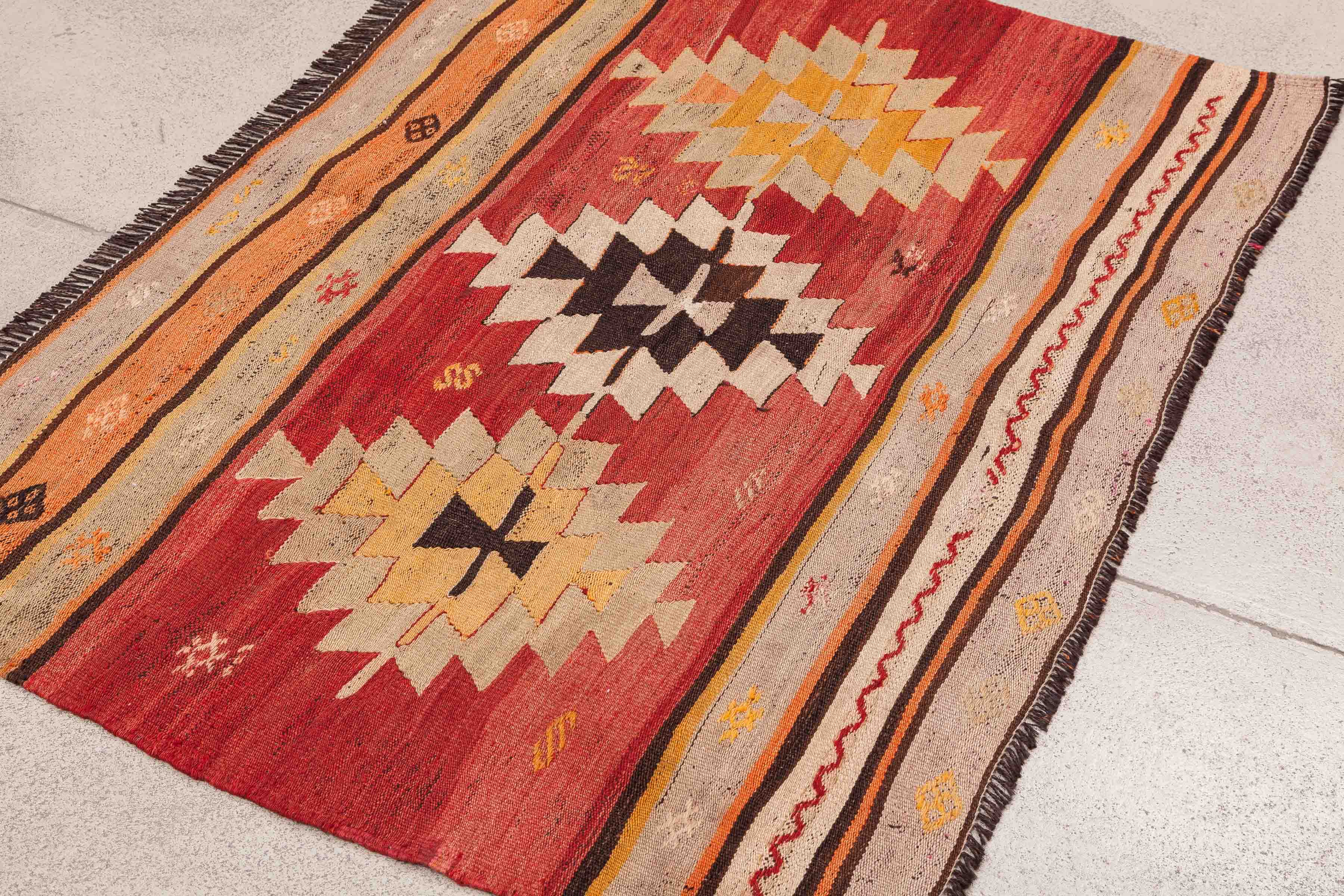 Vintage Kilim Teppich Çal 143cm x 103cm - Wild Heart Free Soul