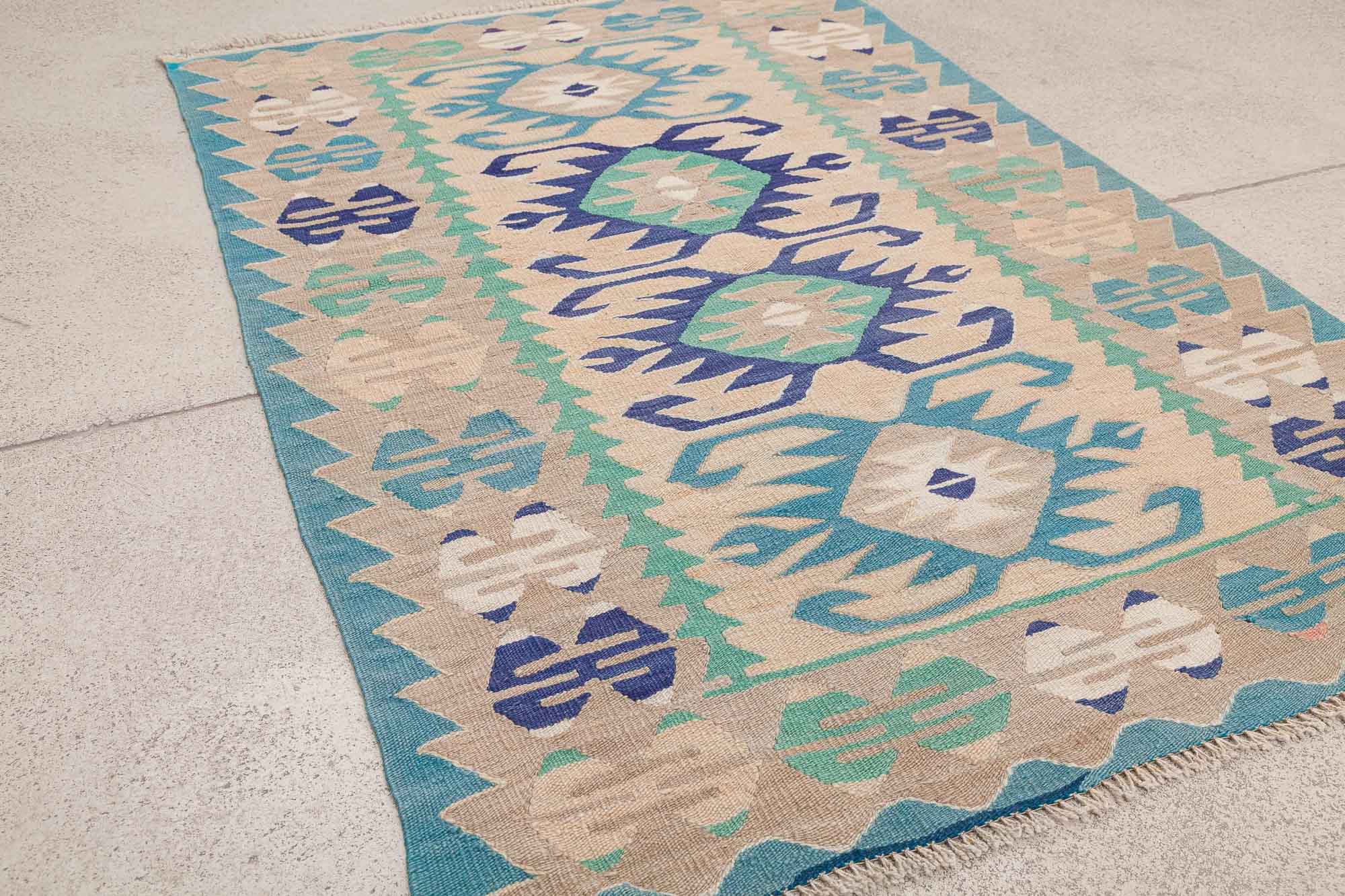 Vintage Kilim Teppich Eşme 123cm x 83cm - Wild Heart Free Soul