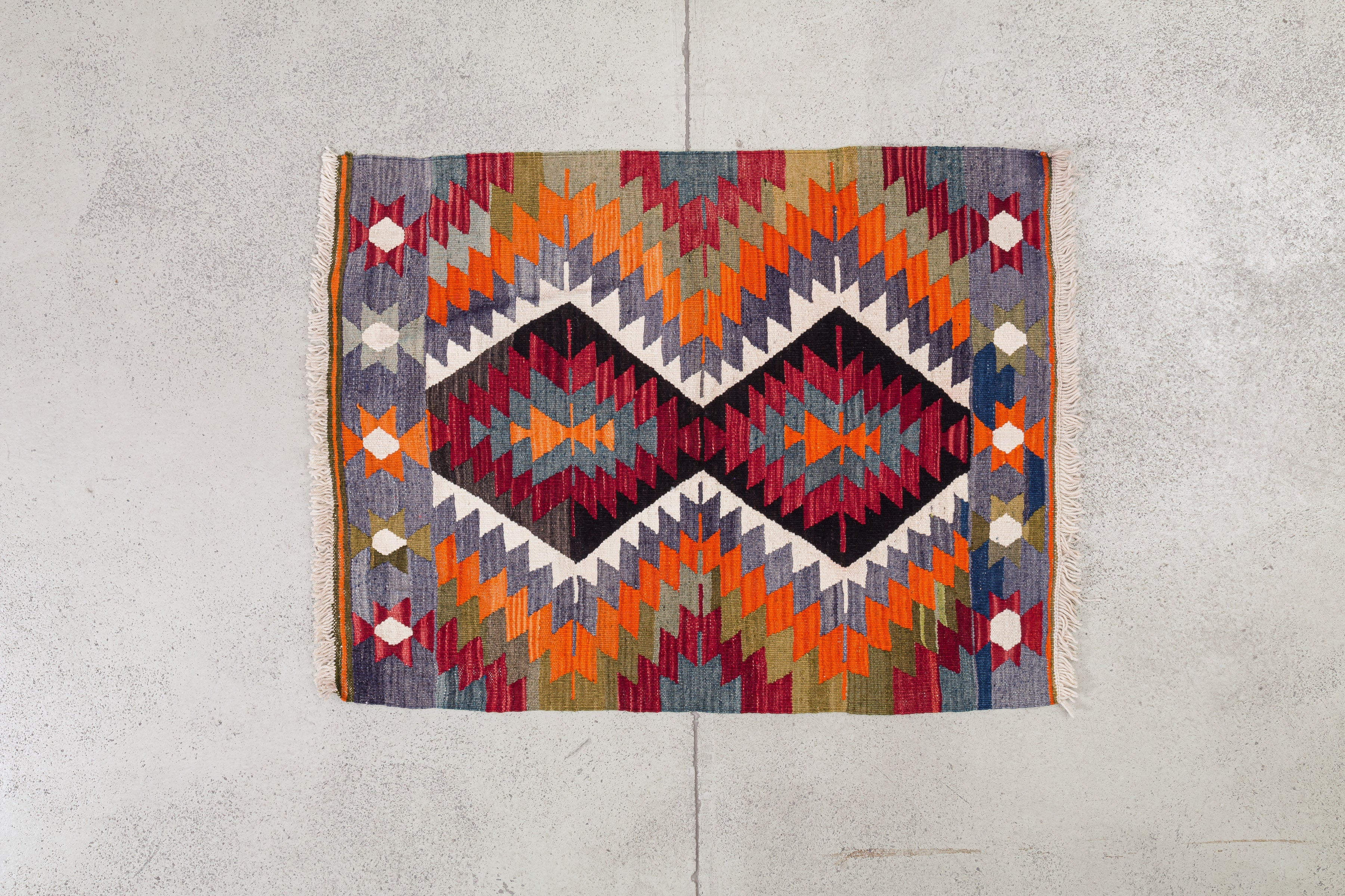 Vintage Kilim, Usak 110x86cm - Wild Heart Free Soul