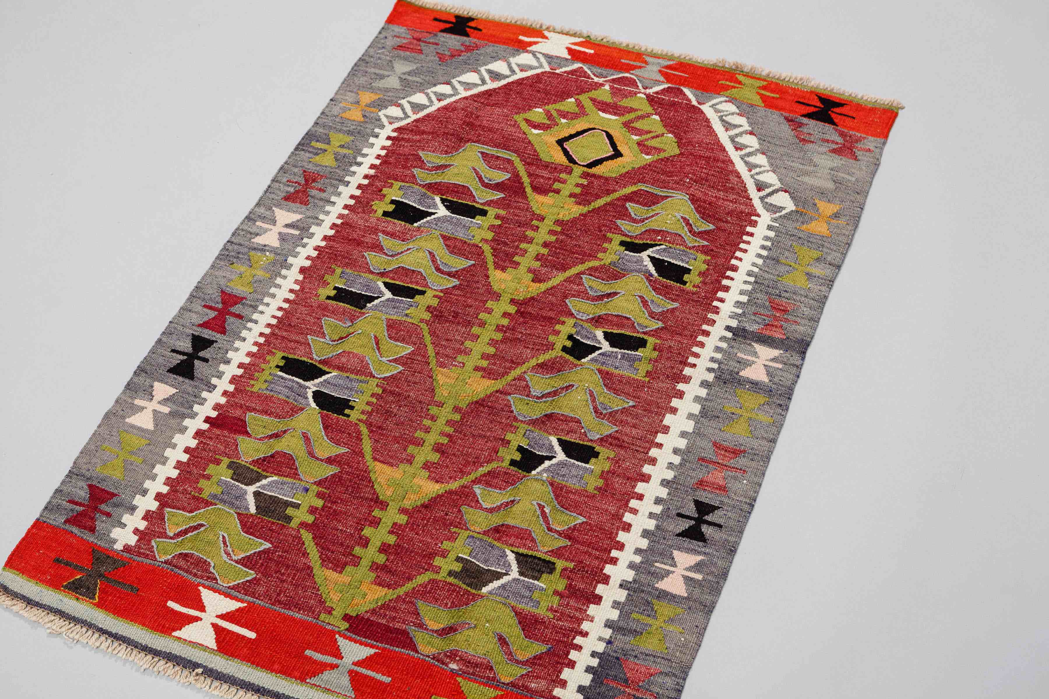 Vintage Kilim Usak 116x78cm - Wild Heart Free Soul
