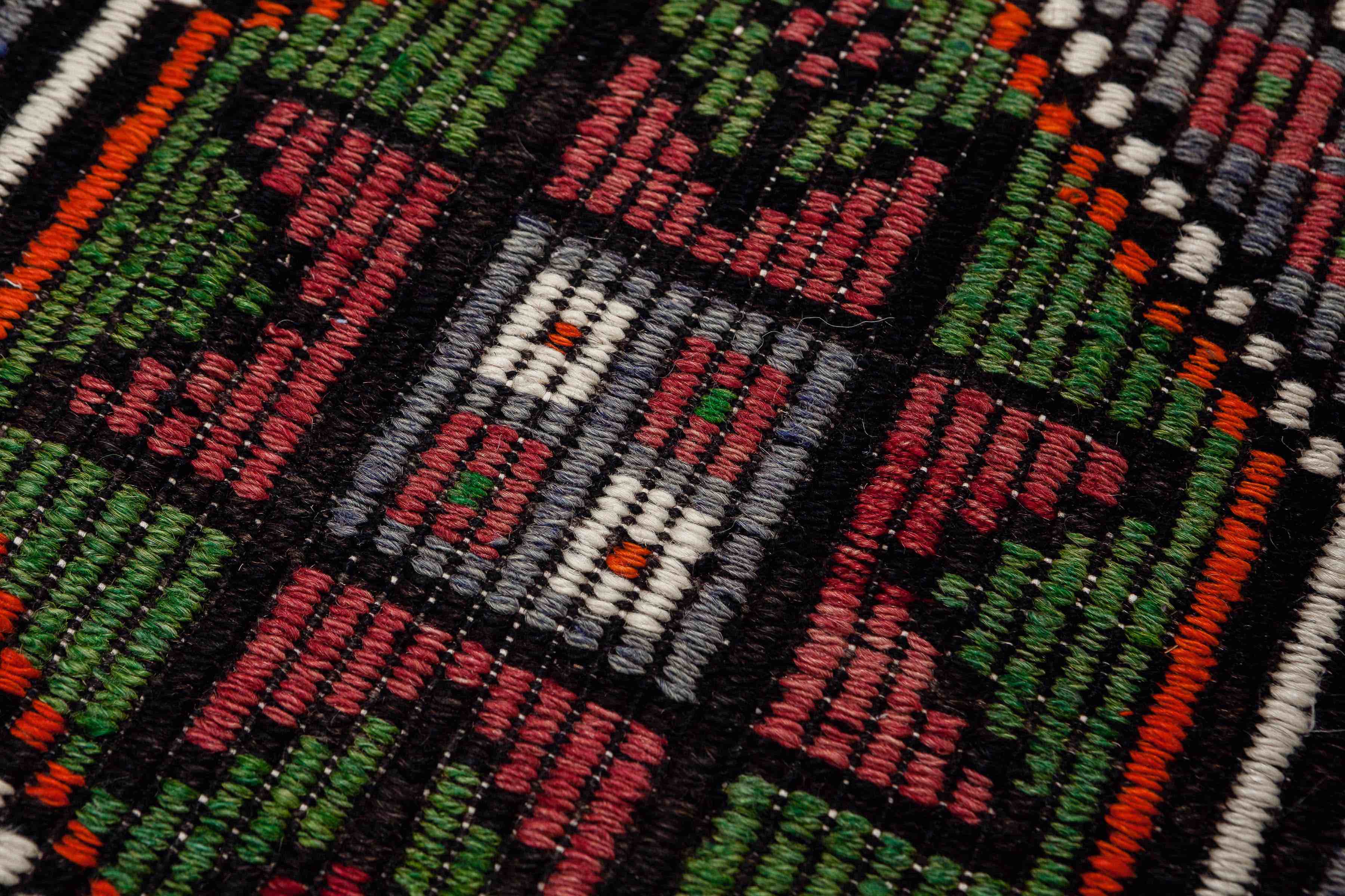 Vintage Kilim Usak 128x91cm - Wild Heart Free Soul