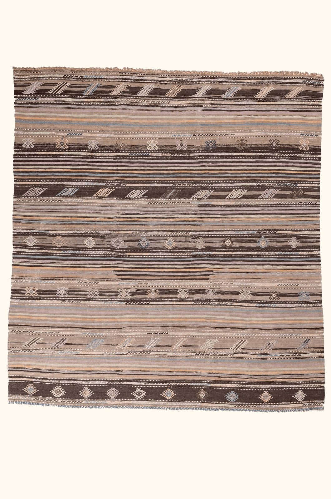 Vintage Kilim Usak 230 x 211cm - Wild Heart Free Soul