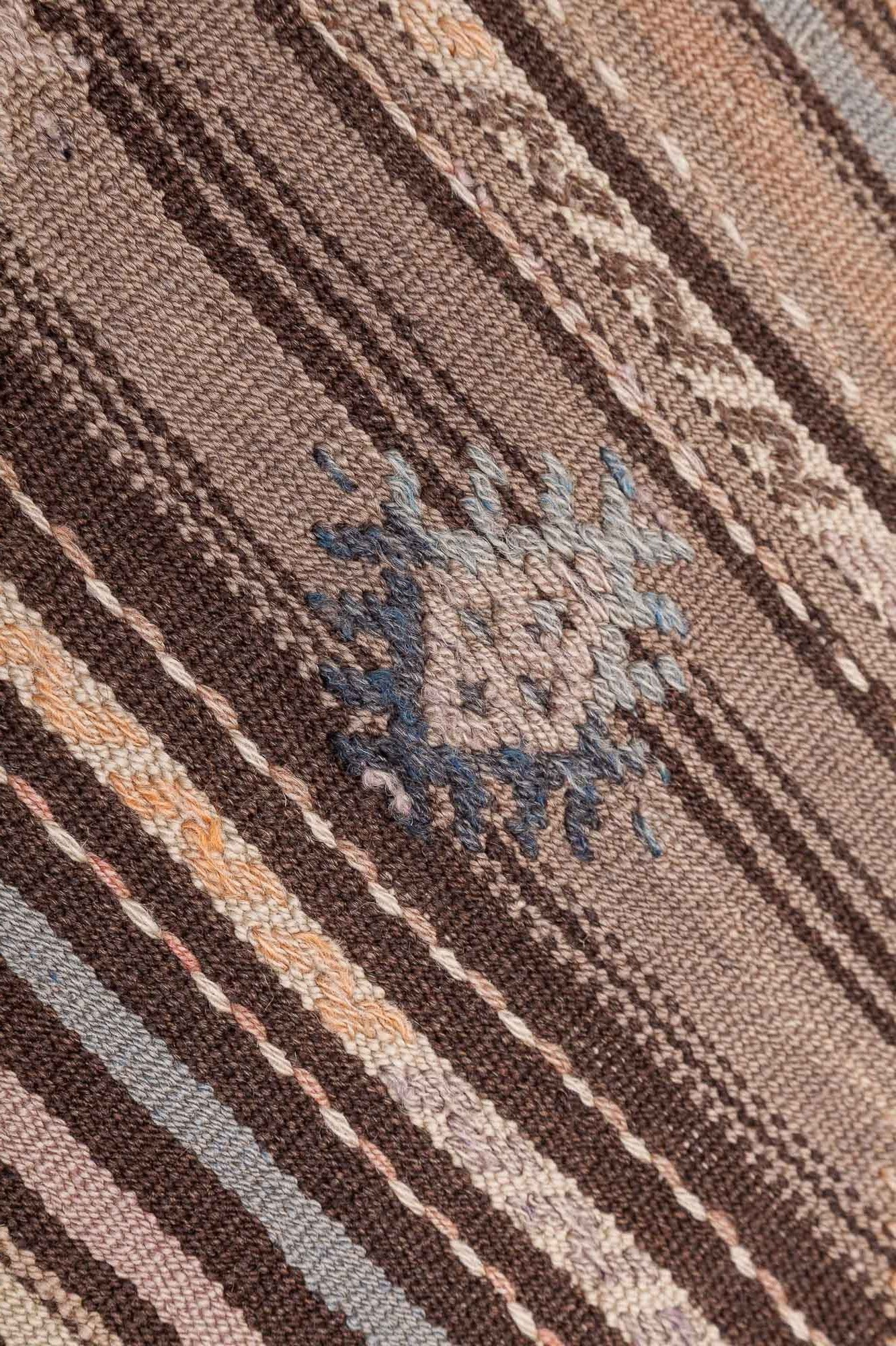 Vintage Kilim Usak 230 x 211cm - Wild Heart Free Soul