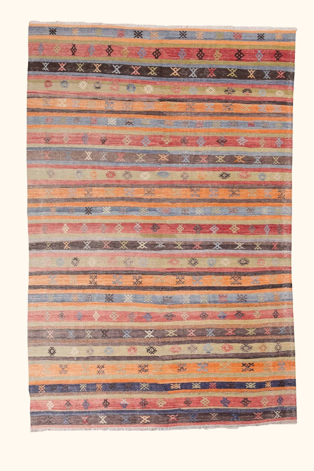 Vintage Kilim Usak 237 x 158cm - Wild Heart Free Soul