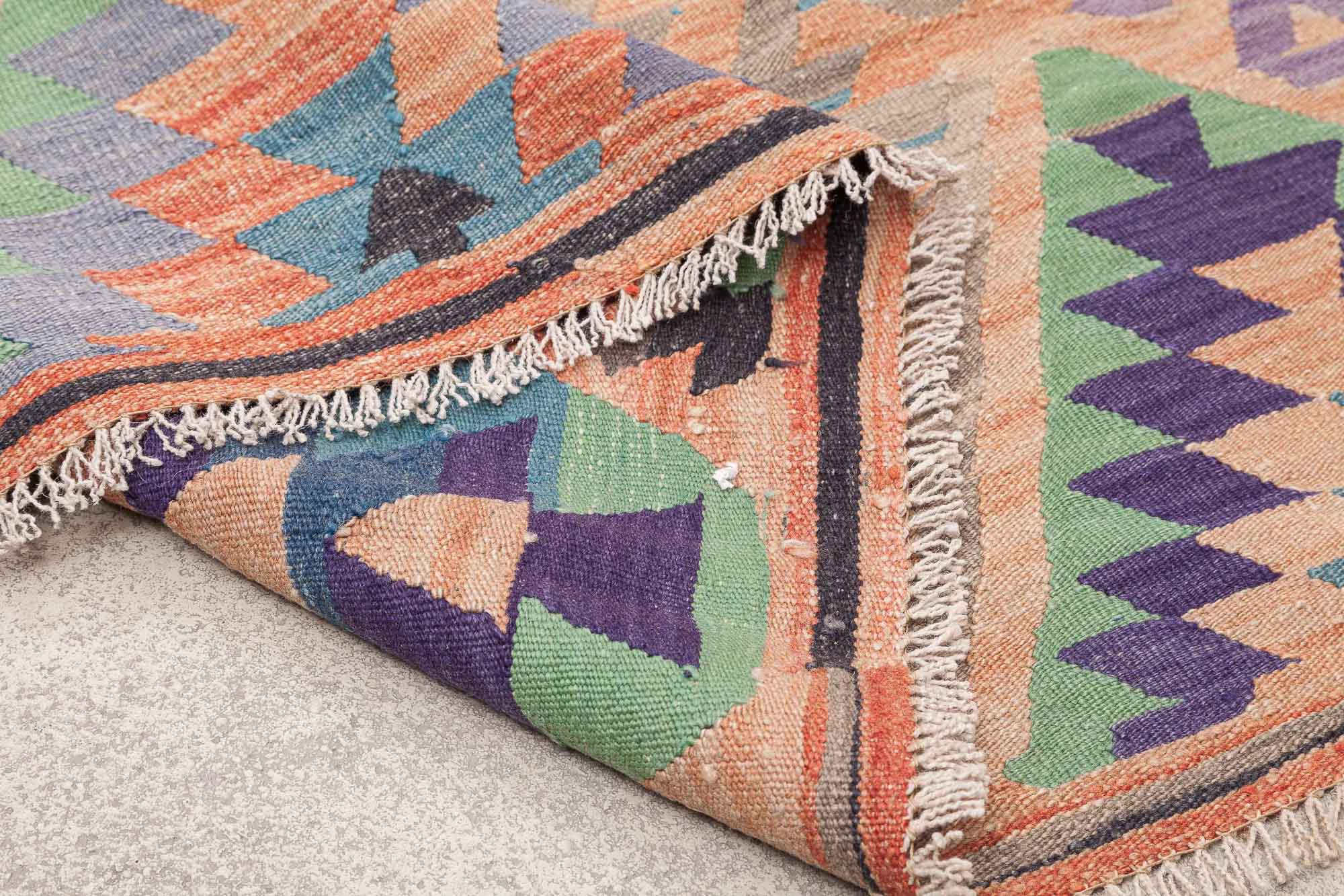 Vintage Kilim Usak 266 x 180cm - Wild Heart Free Soul