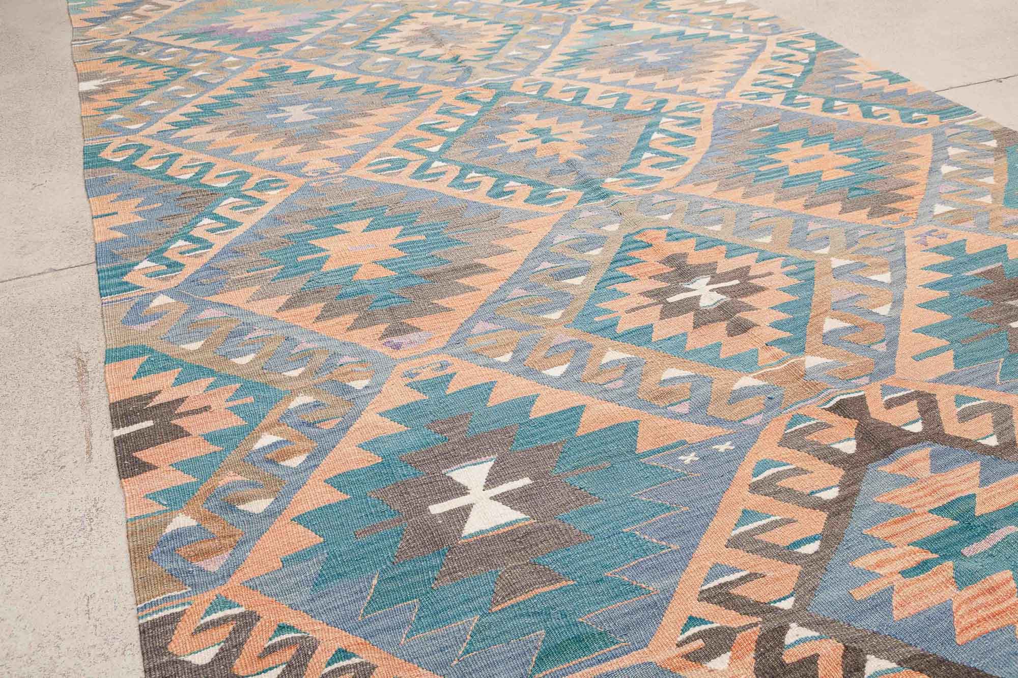 Vintage Kilim Usak 275x153cm - Wild Heart Free Soul
