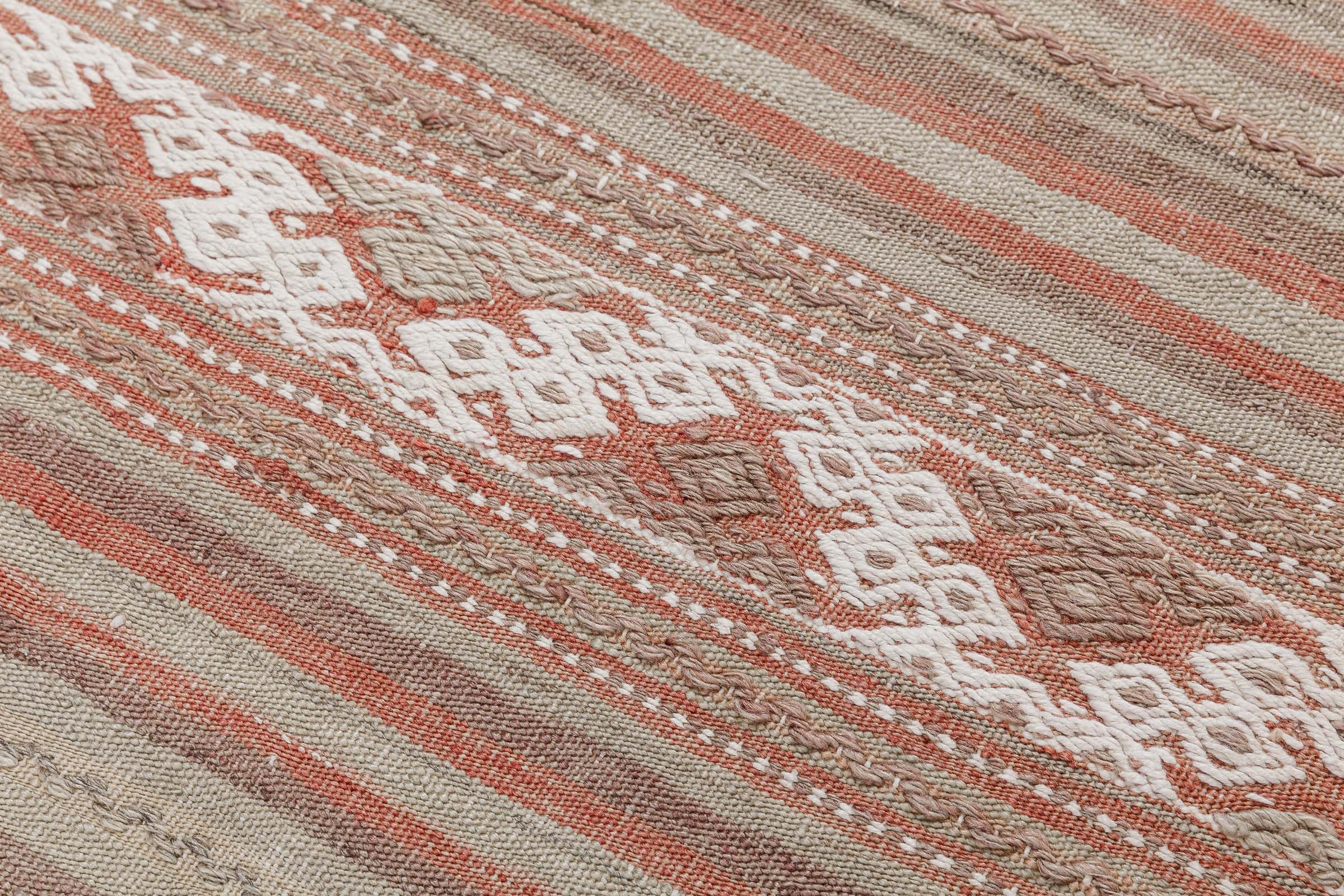 Vintage Kilim Usak - Wild Heart Free Soul