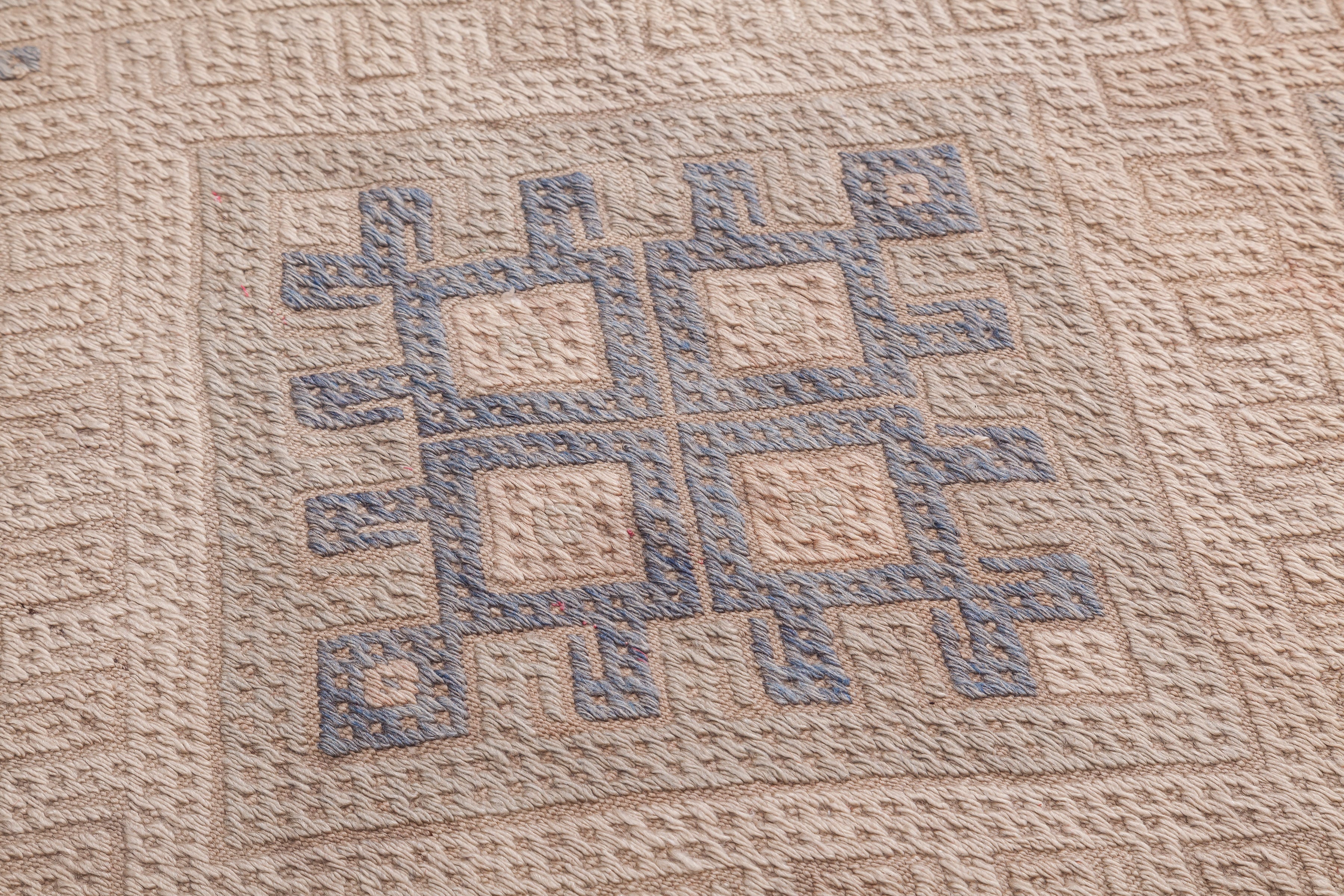 Vintage Kilim Usak 296x196cm - Wild Heart Free Soul