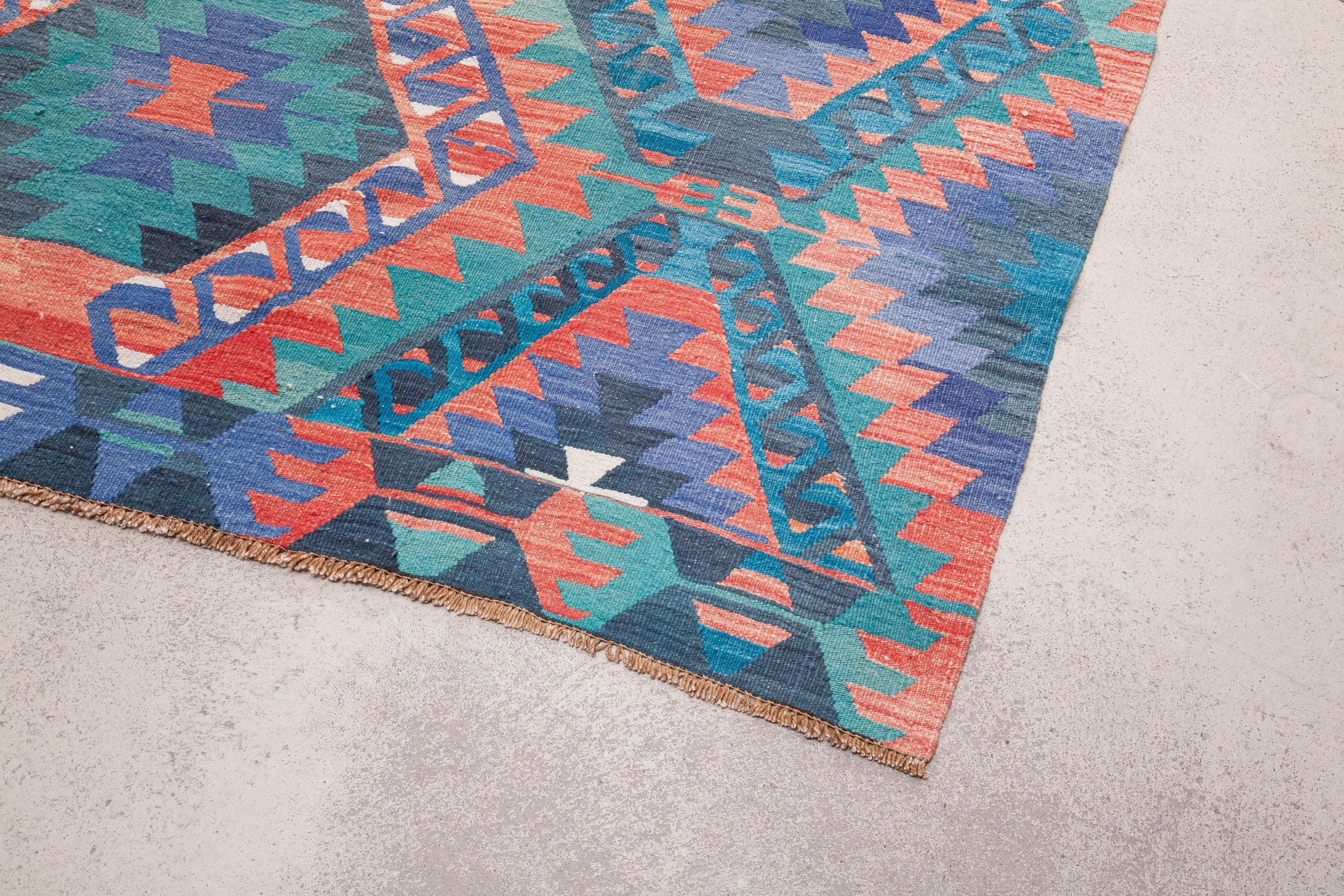 Vintage Kilim Usak 330x198cm - Wild Heart Free Soul