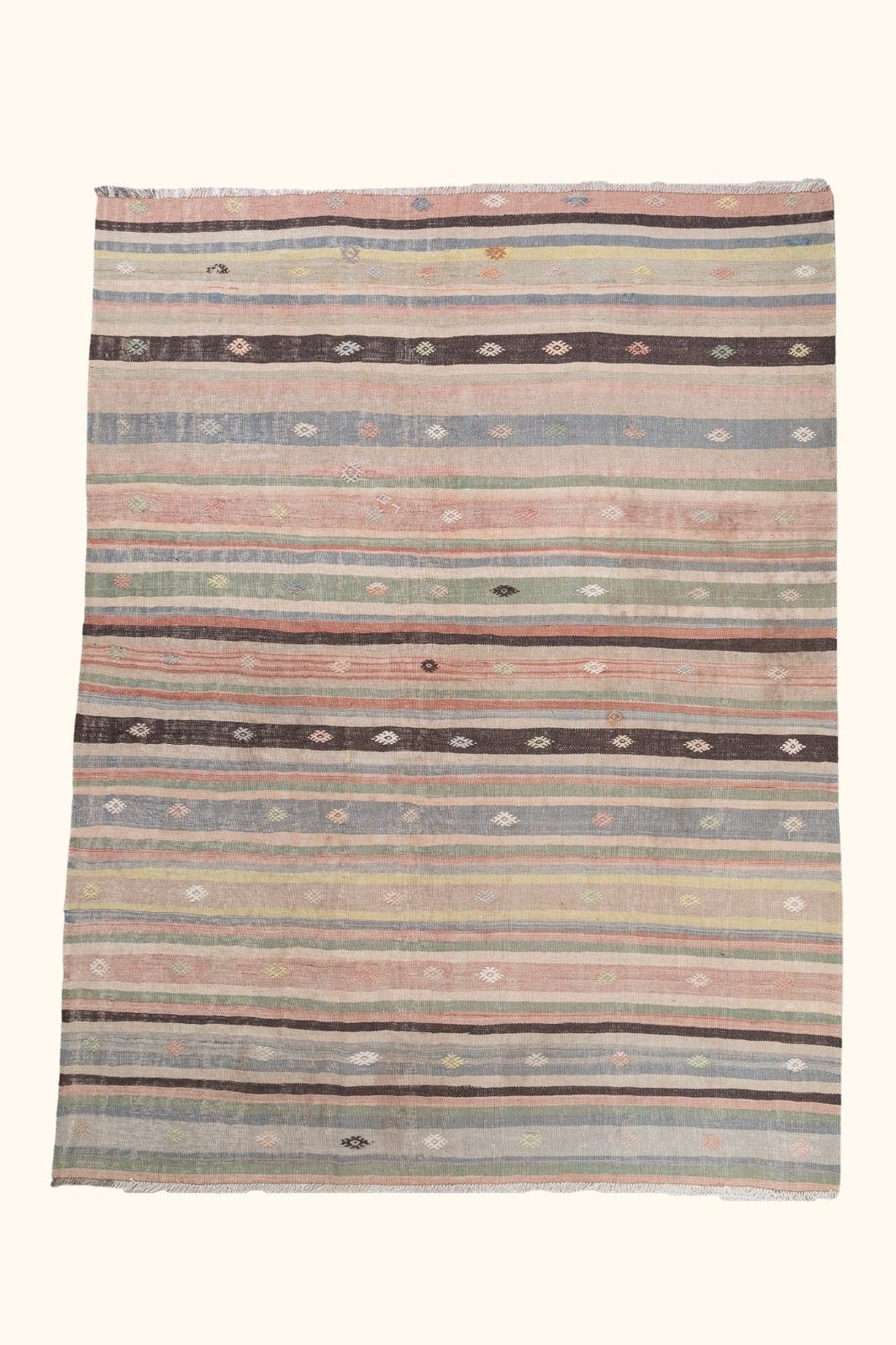 Vintage Usak 245x190cm - Wild Heart Free Soul