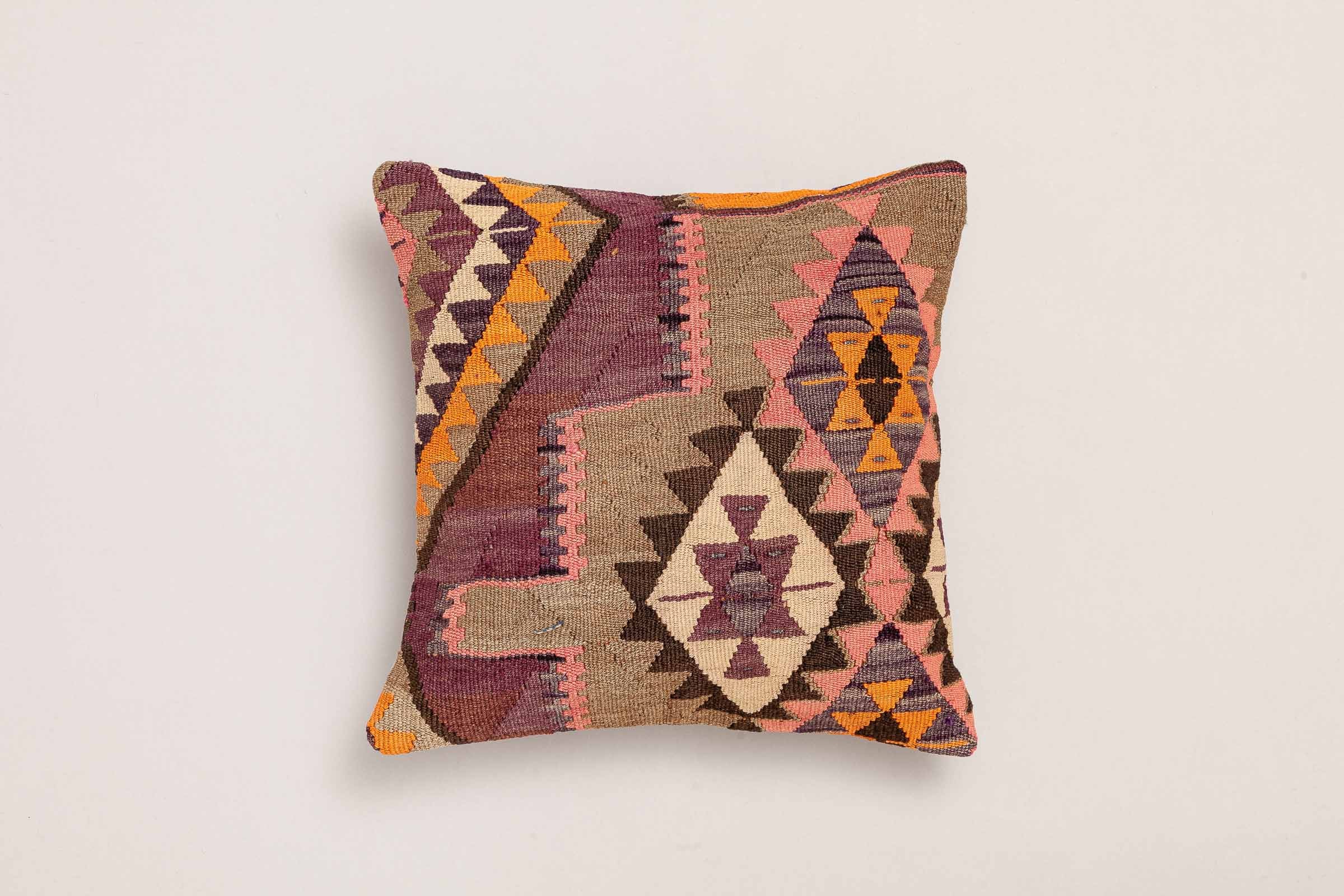 Kilim Cushion "Esmen" (40x40cm) - Wild Heart Free Soul