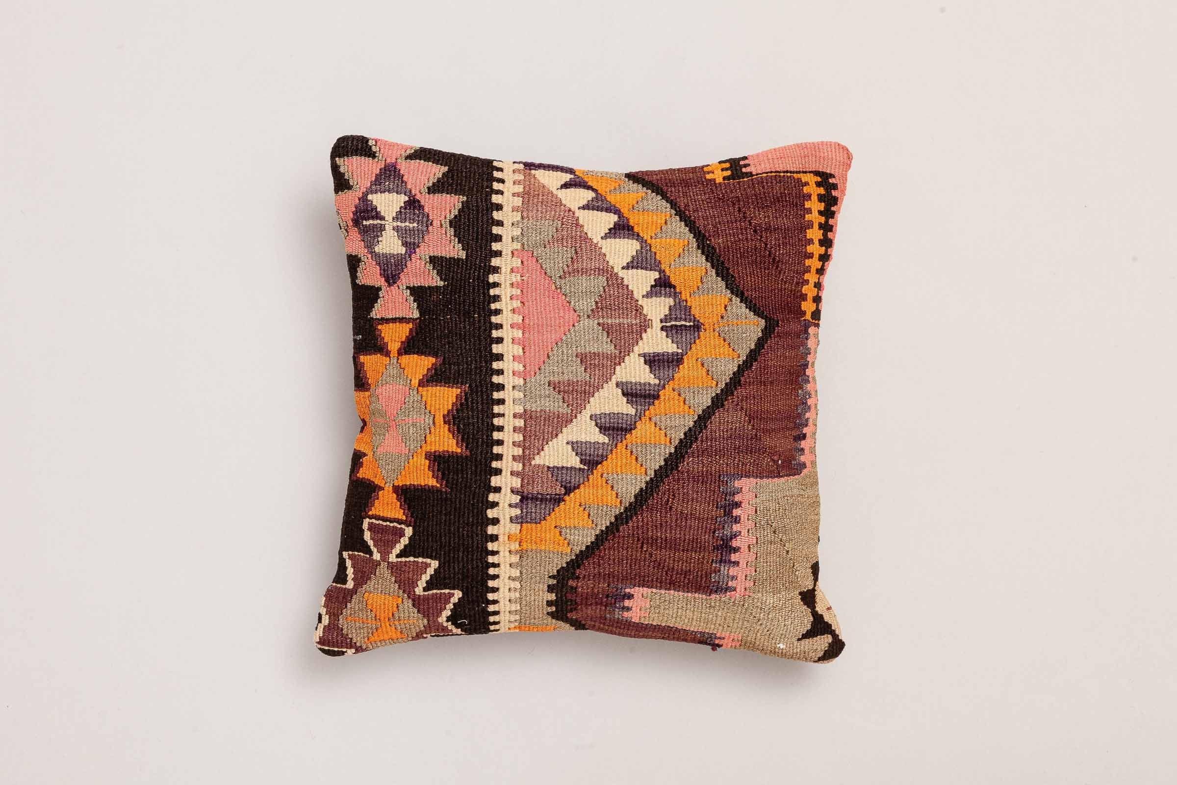 Kilim Cushion "Elgin" (40x40cm) - Wild Heart Free Soul