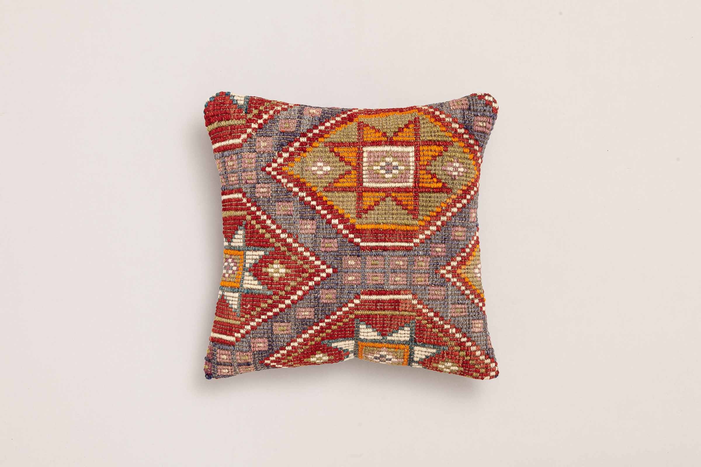 Kilim Cushion "Ecenur" (40x40cm) - Wild Heart Free Soul