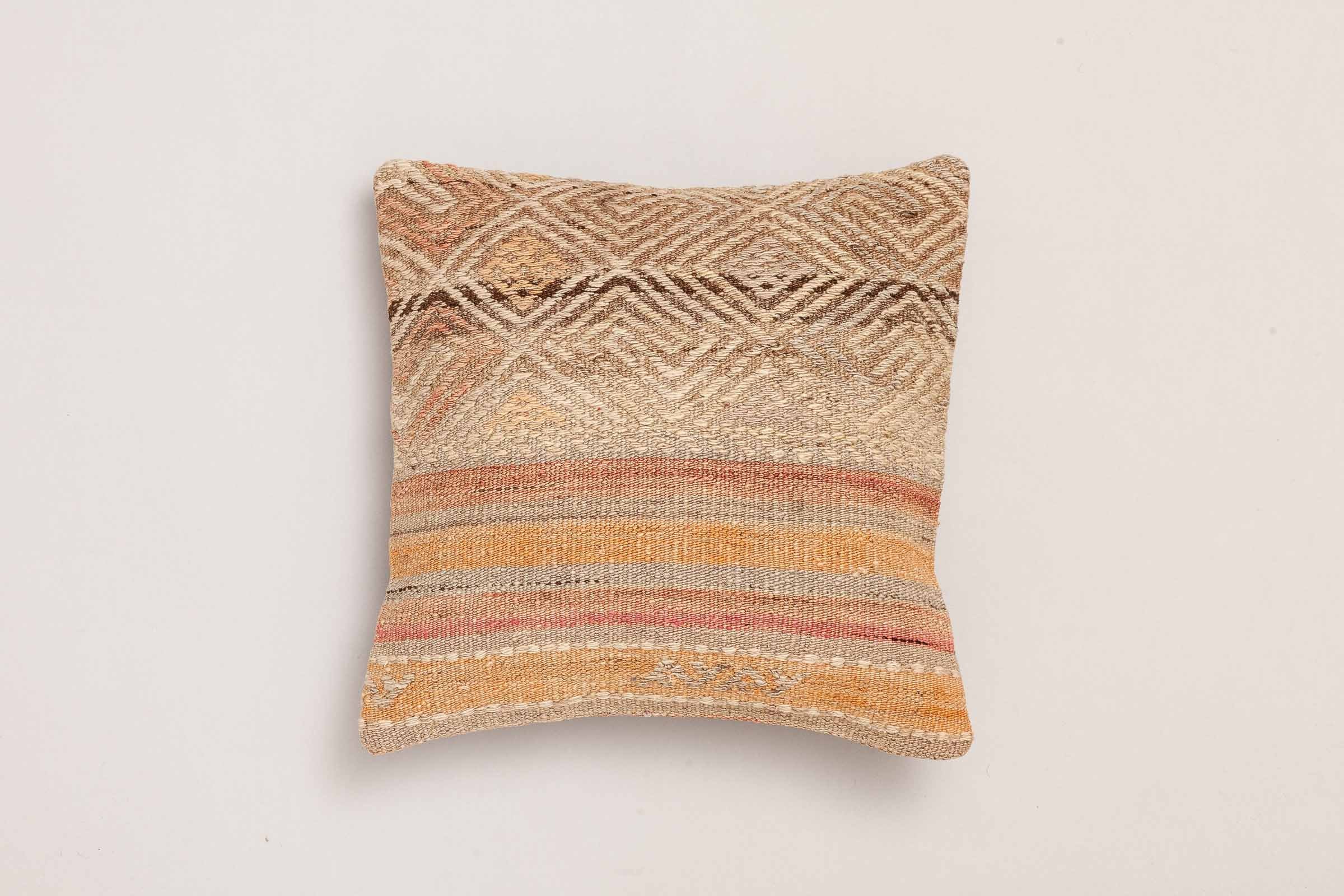 Kilim Cushion "Enya" (40x40cm) - Wild Heart Free Soul