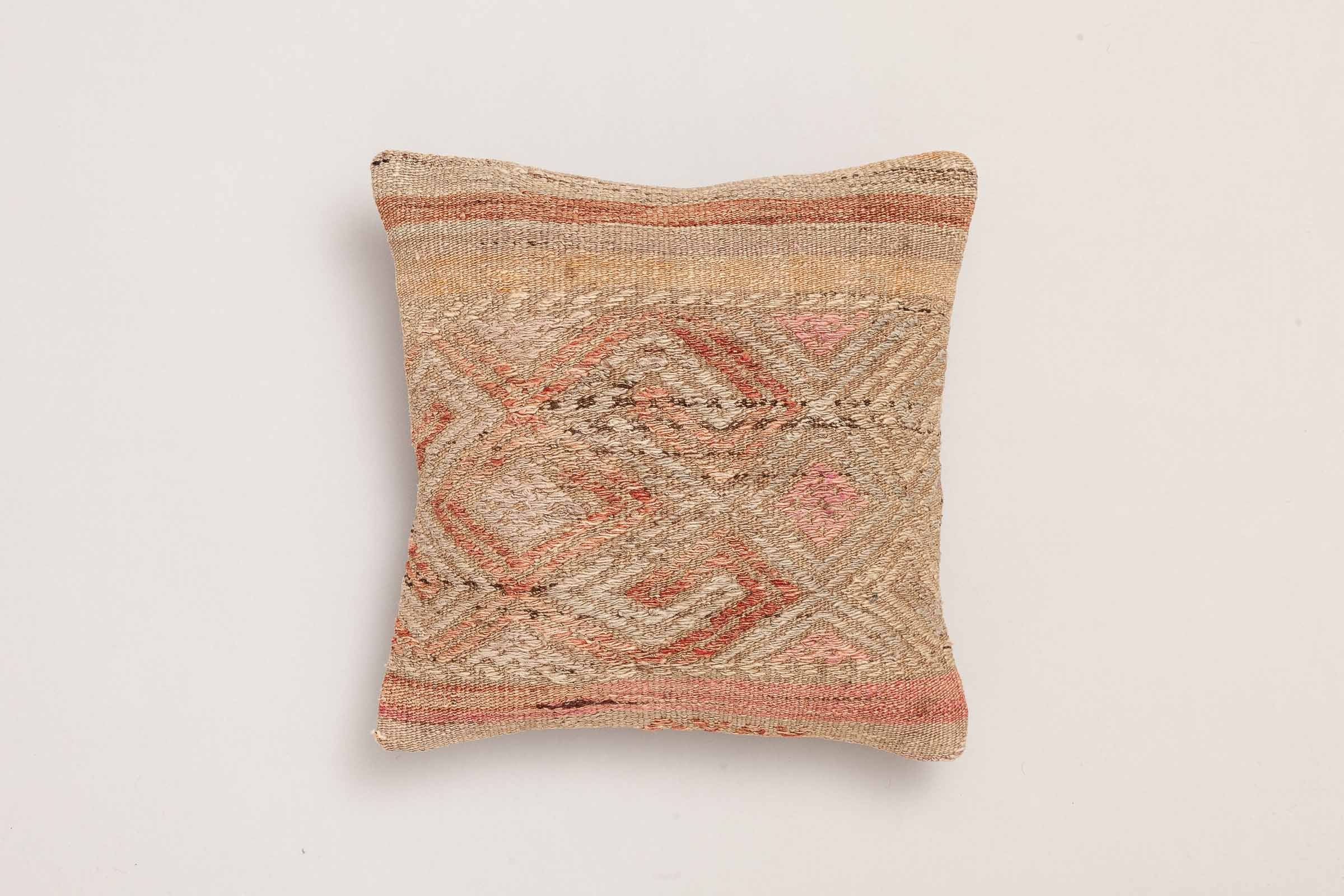 Kilim Cushion "Ehal" (40x40cm) - Wild Heart Free Soul