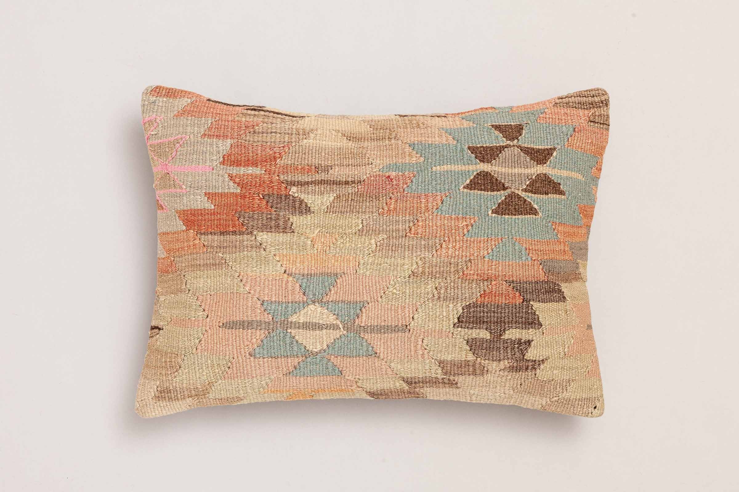 Kilim Cushion "Diren" (50x35cm) - Wild Heart Free Soul