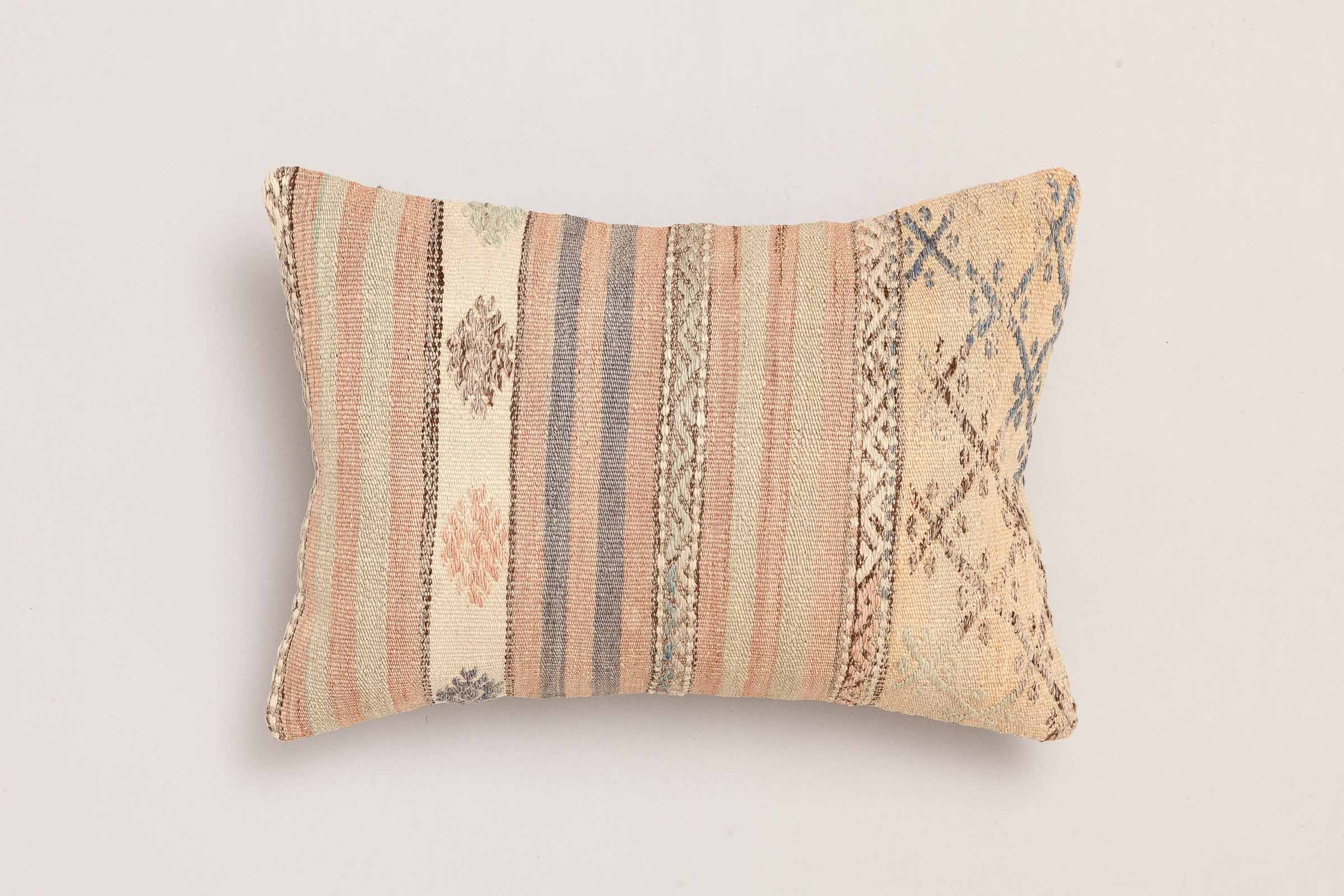 Kilim Cushion "Dulku" (50x35cm) - Wild Heart Free Soul