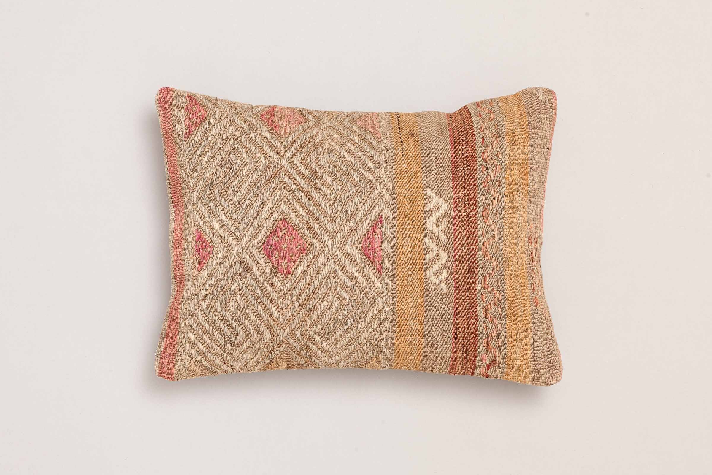 Kilim Cushion "Dal" (50x35cm) - Wild Heart Free Soul