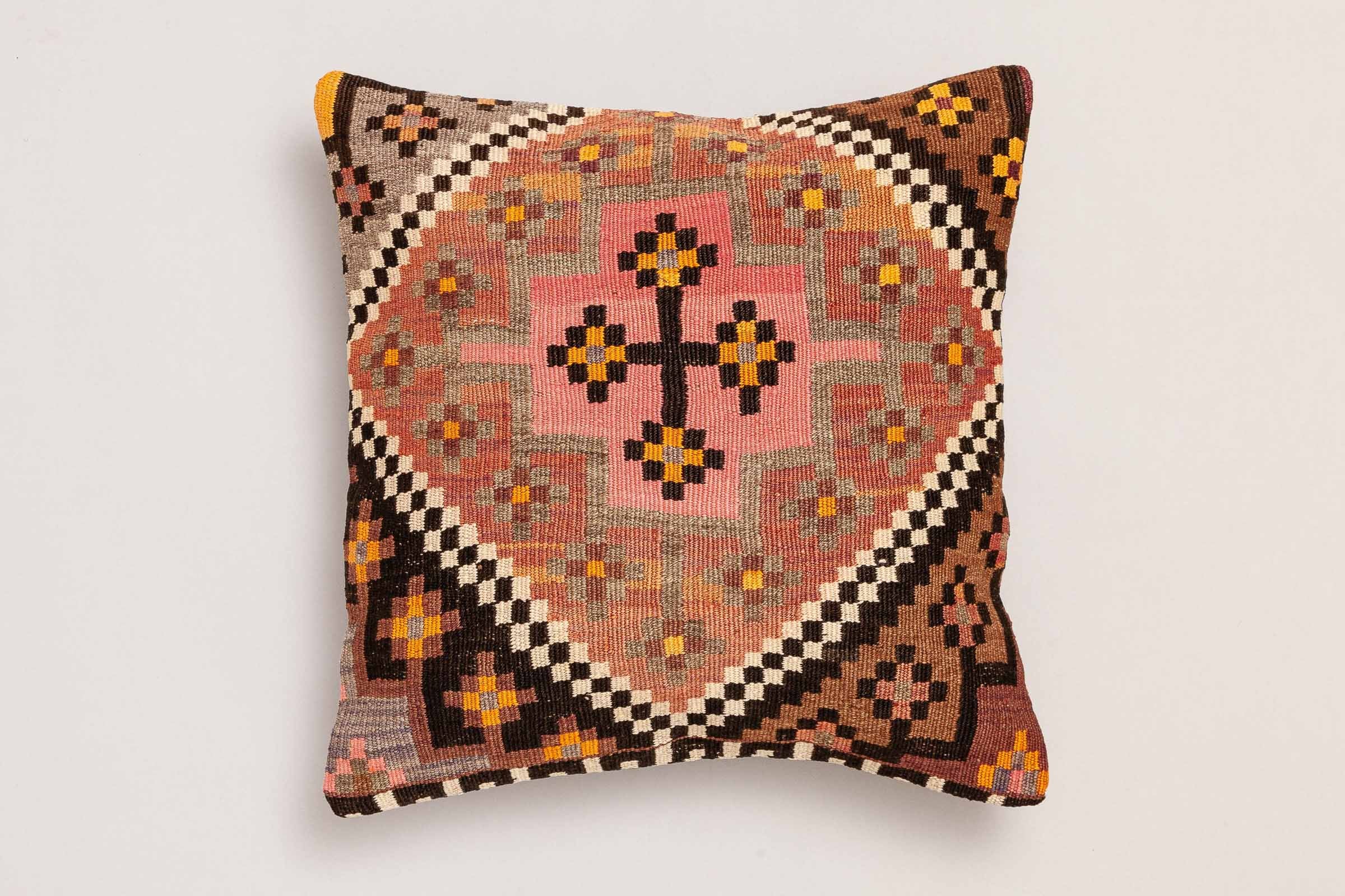 Kilim Cushion "Ipar" (50x50cm) - Wild Heart Free Soul