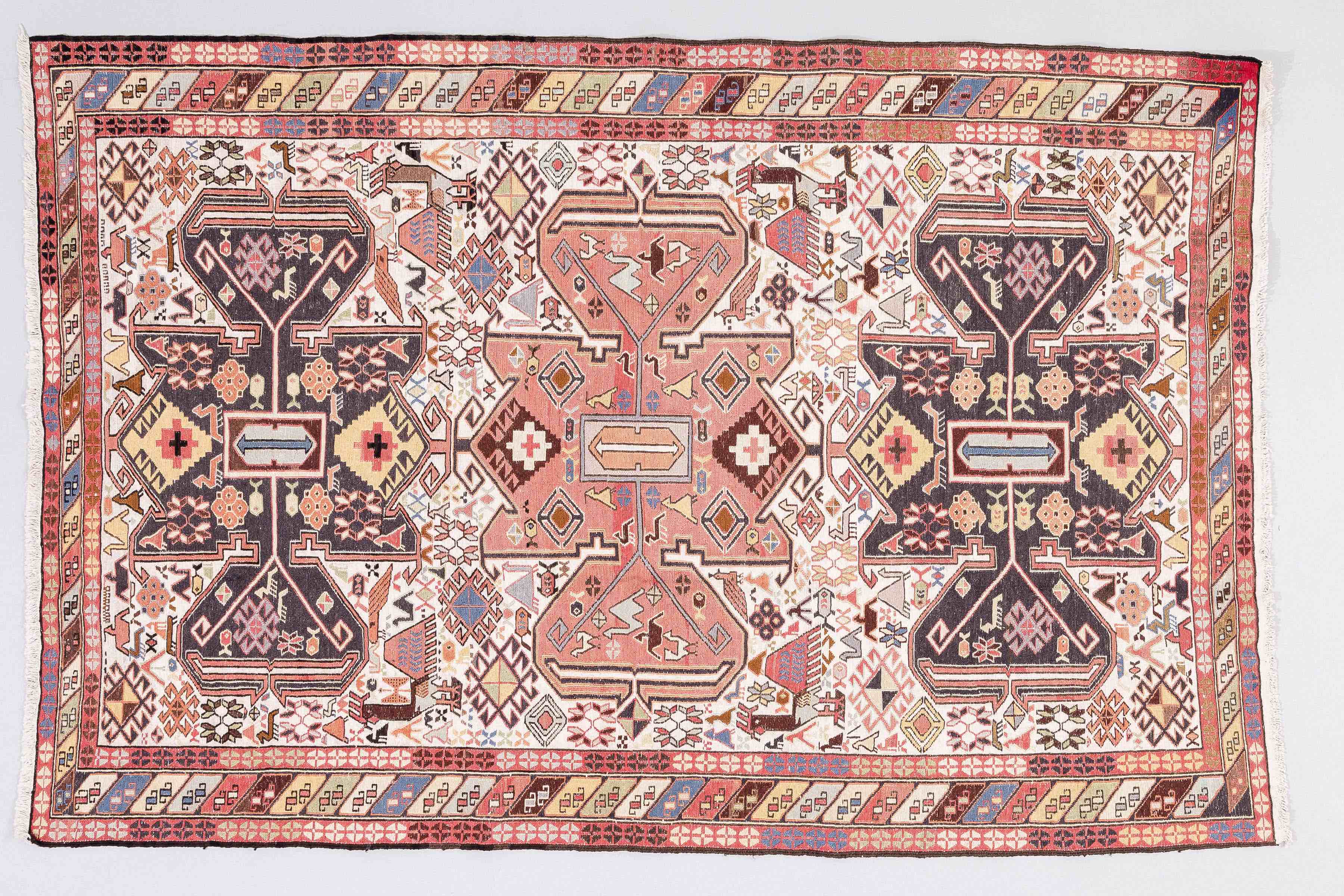 Vintage Kilim Iran 194x120cm