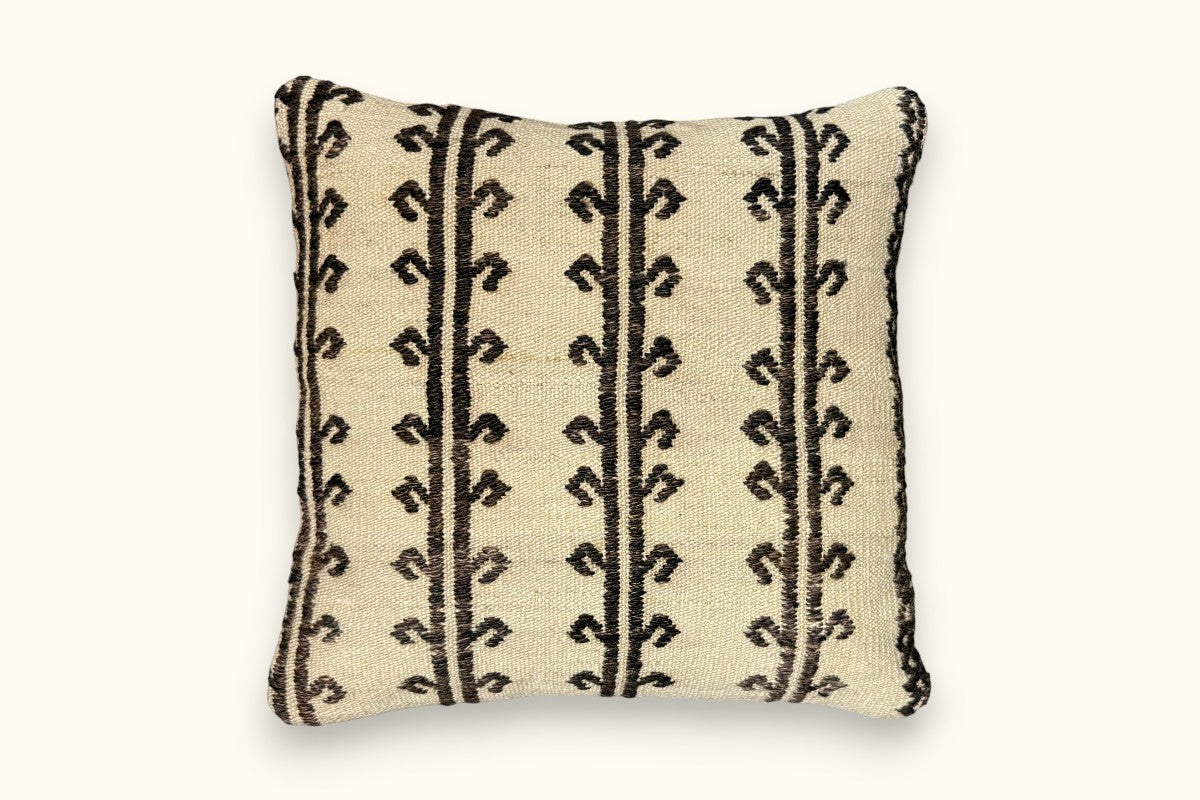 GAYE vintage kilim cushion 40x40cm