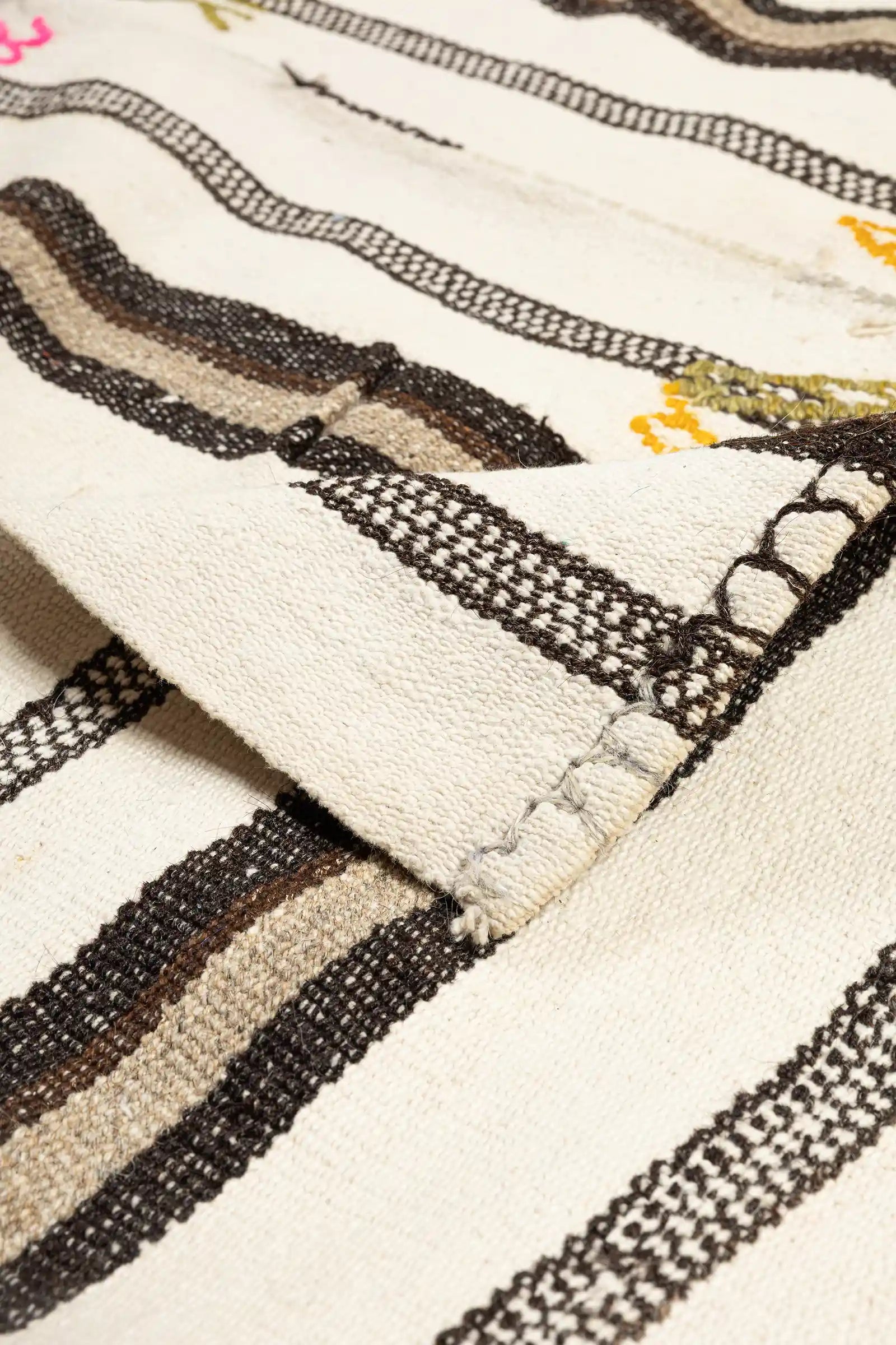 HAKKARI vintage kilim 240x160cm