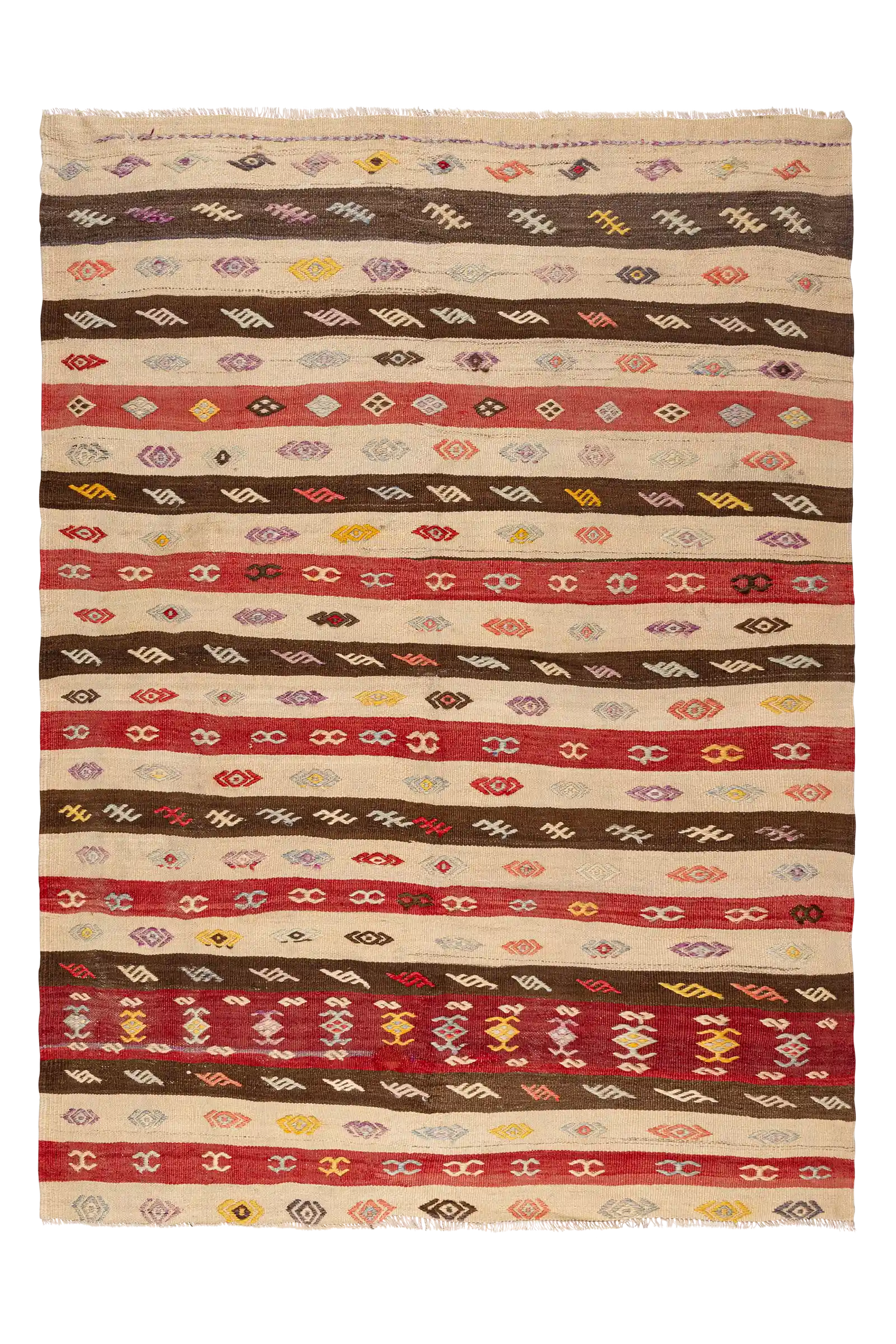Gesamtansicht des FETHIYE Kilims – rechteckiger Kelim mit diagonaler Streifenanordnung in Naturweiß, Rostrot und Dunkelbraun, durchzogen von kleinen, regelmäßig verteilten geometrischen Formen in Gelb, Violett, Schwarz, Blau, Rot und Rosa