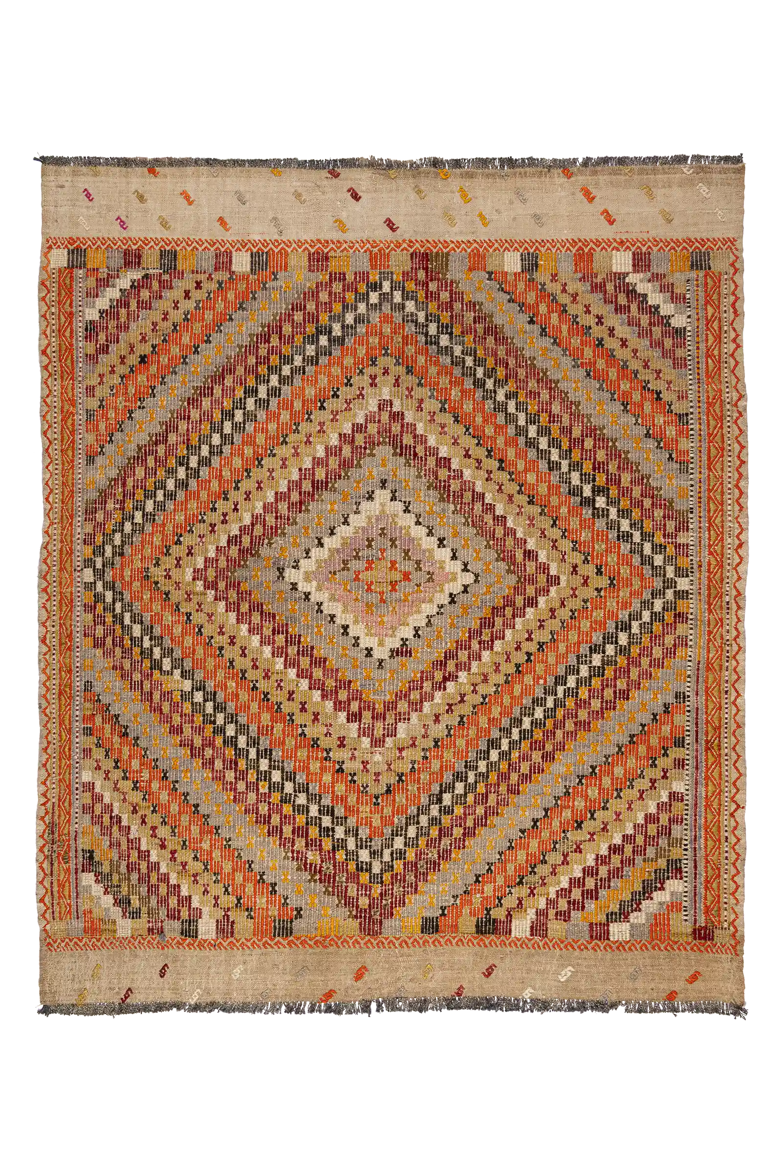 Gesamtansicht des USAK Kelims – flächiger Teppich mit ausdrucksstarker Rautenkomposition, gebildet aus dichten, diagonalen Streifen in Senfgelb, Schwarz, Lila, Ziegelrot und Beige