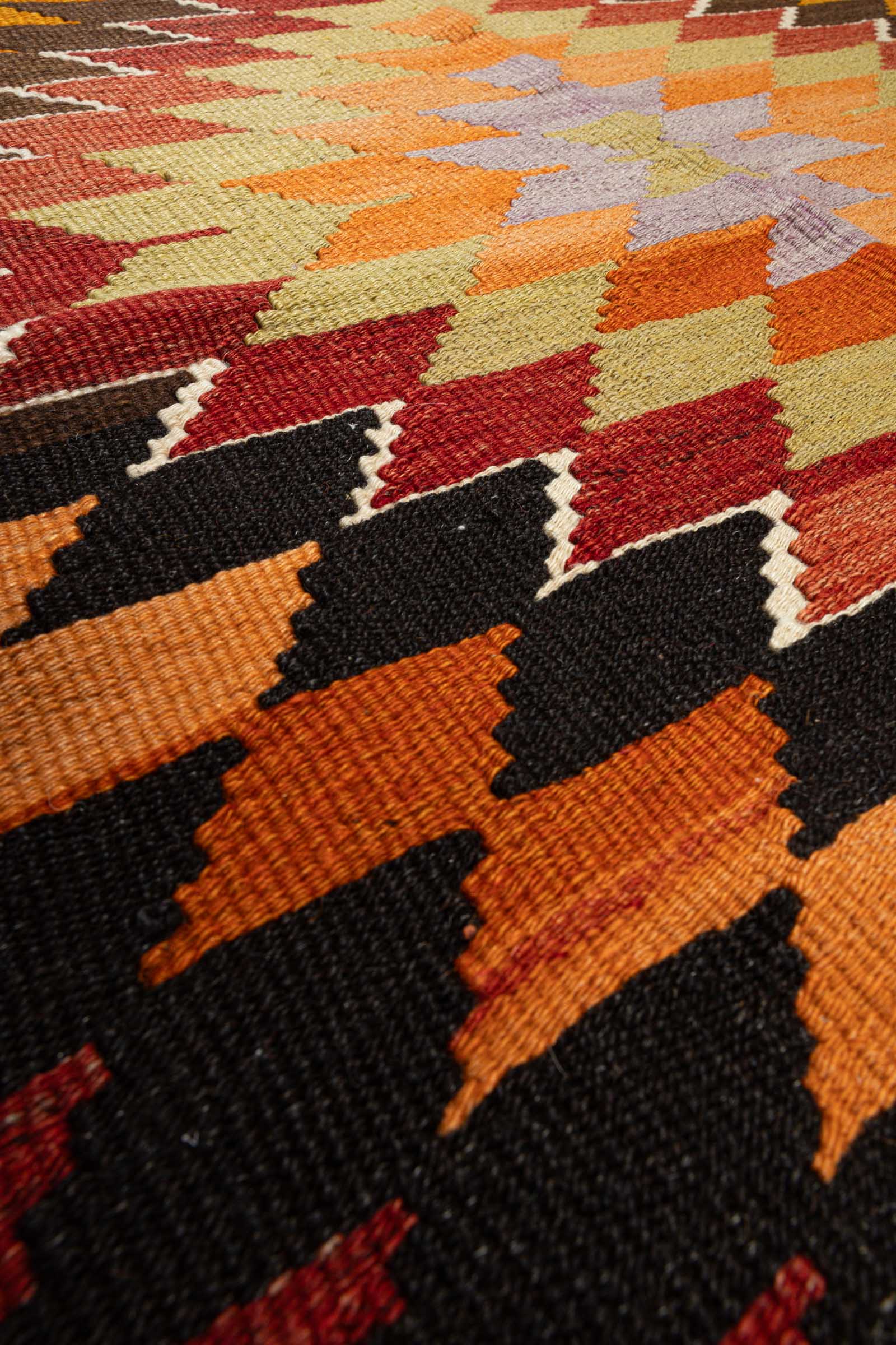 MUT Vintage Kilim 110x93cm