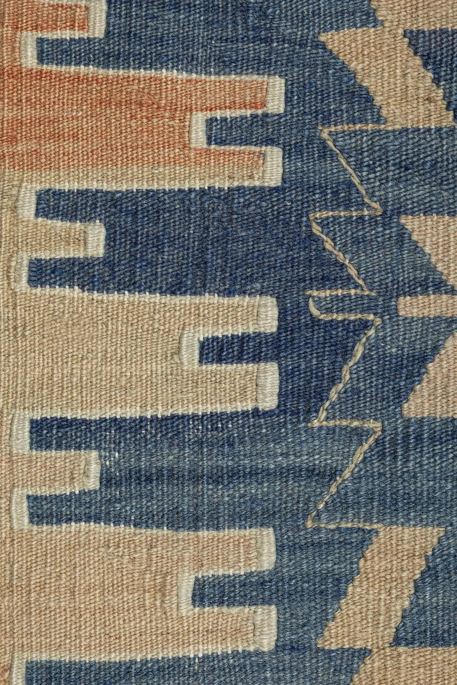 Detailaufnahme – handgewebte Rauten mit Elibelinde- und Göz-Motiven