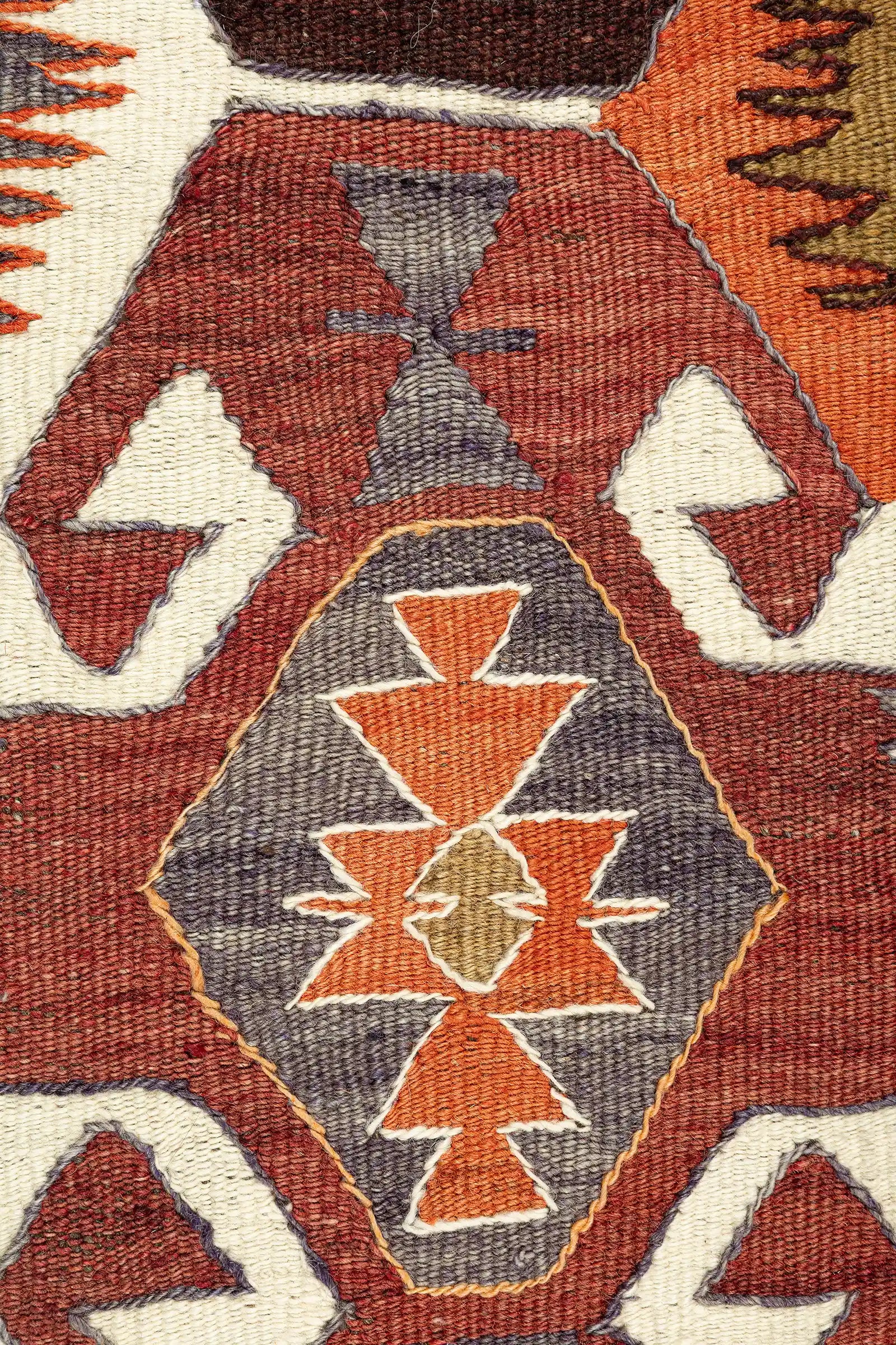 Detailaufnahme der ornamentalen Symbole – Elibelinde
