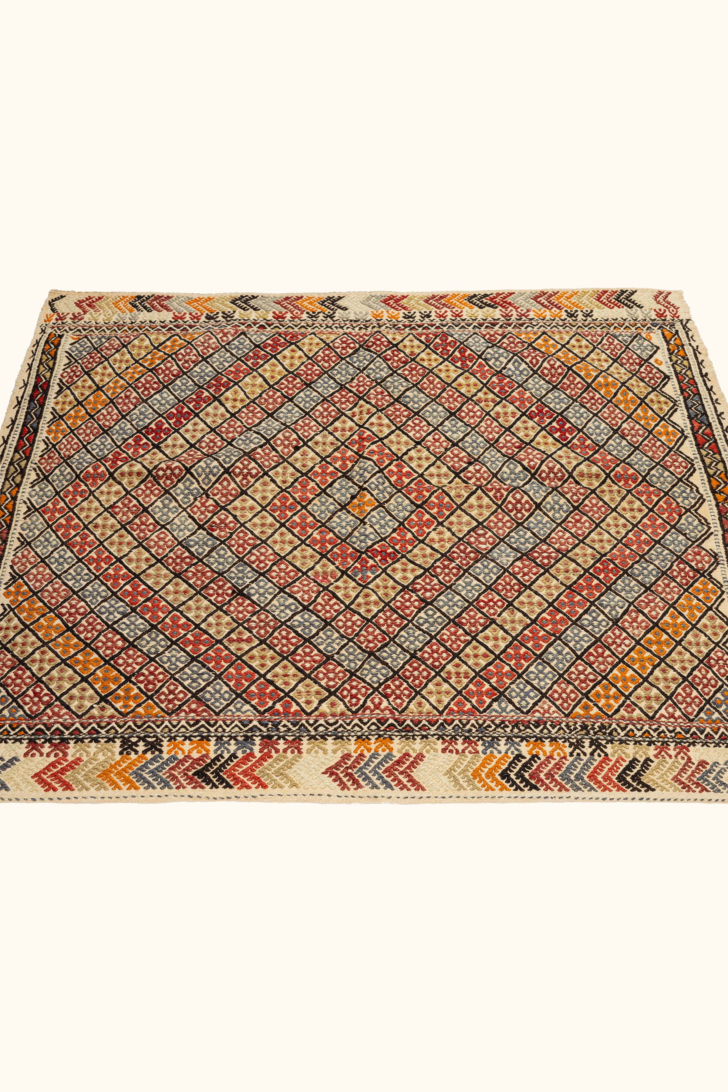 USAK Sofra Vintage Kilim 125x118cm