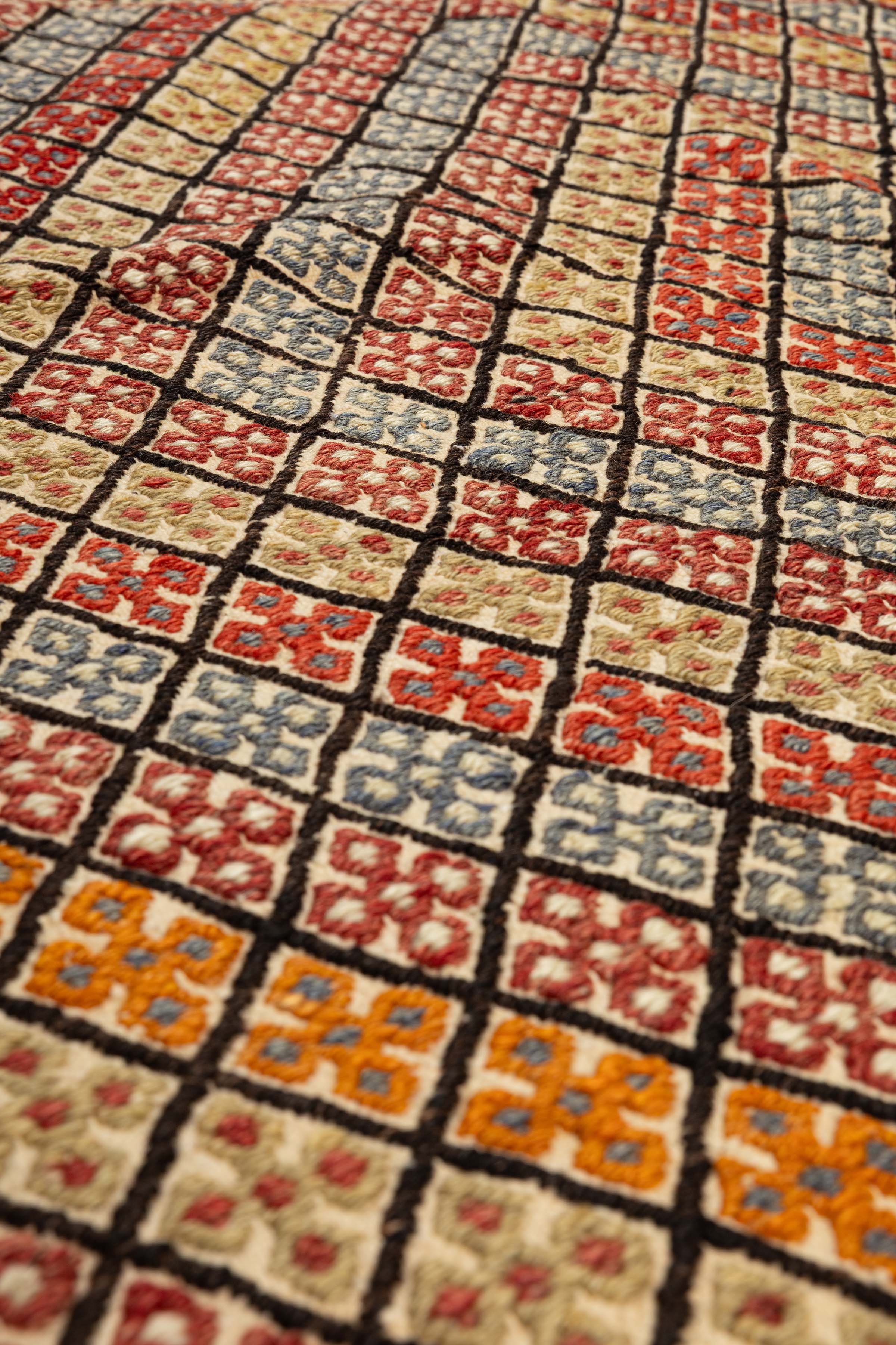 USAK Sofra Vintage Kilim 125x118cm