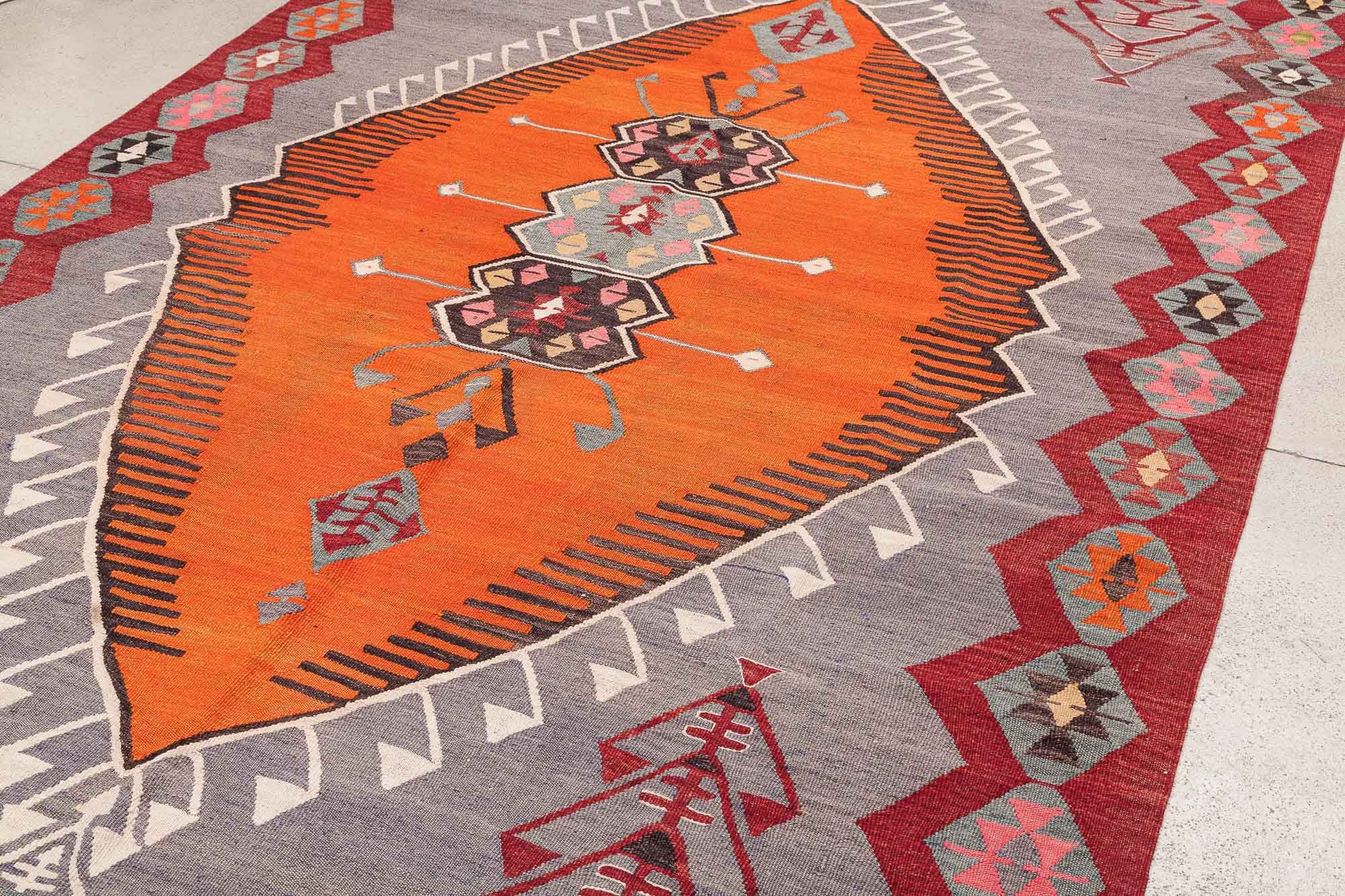 ANAMUR Vintage Kilim 303x205cm - Wild Heart Free Soul